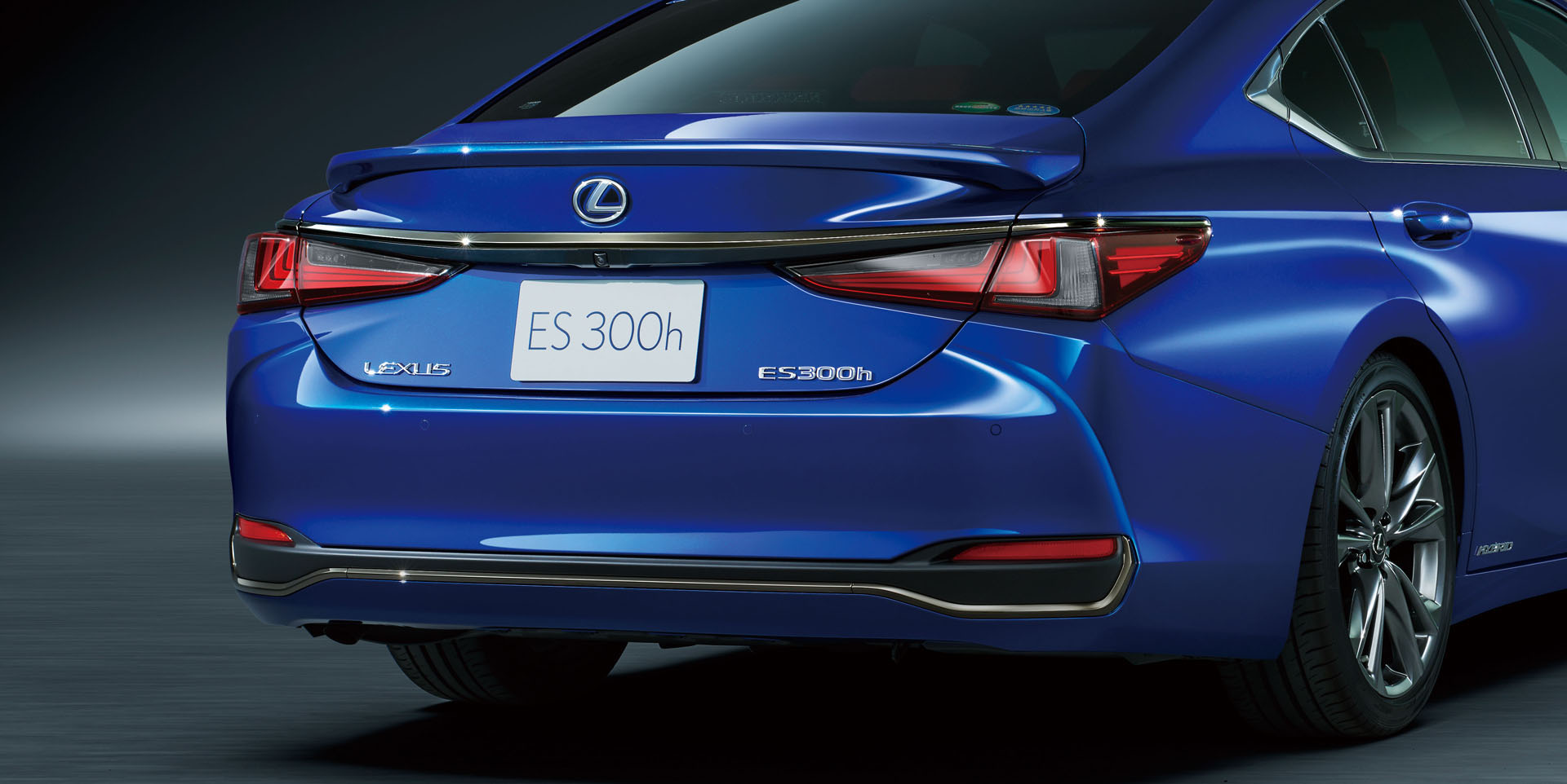 2019-lexus-es-jdm-42 2019 Lexus ES Launches In Japan Complete With Digital Mirrors