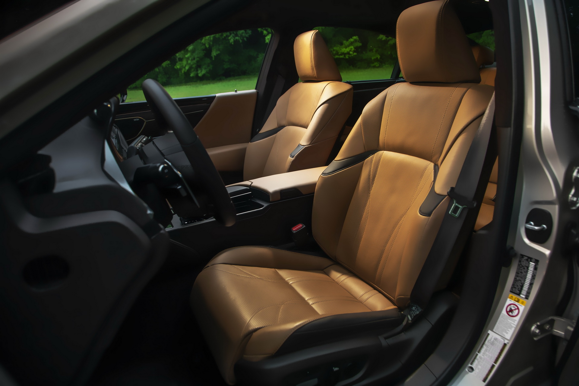 Lexus-ES-Seats-04 It Took Lexus Three Years To Develop The Perfect Seats For The New ES