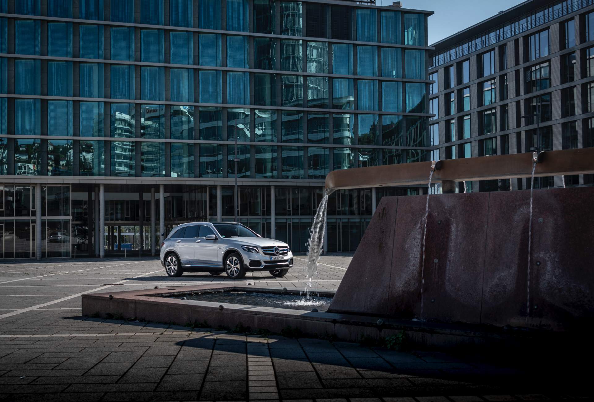 FV EQ Stuttgart 2018
Driven by EQ Stuttgart 2018 Mercedes Drops Full Details On GLC F-Cell Before Deliveries Begin