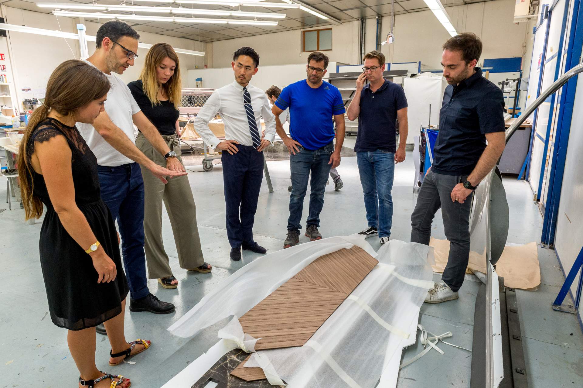 Renault EZ Ultimo Concept 83 Renault EZ-Ultimo Concept Envisions Self-Driving Luxury Lounge