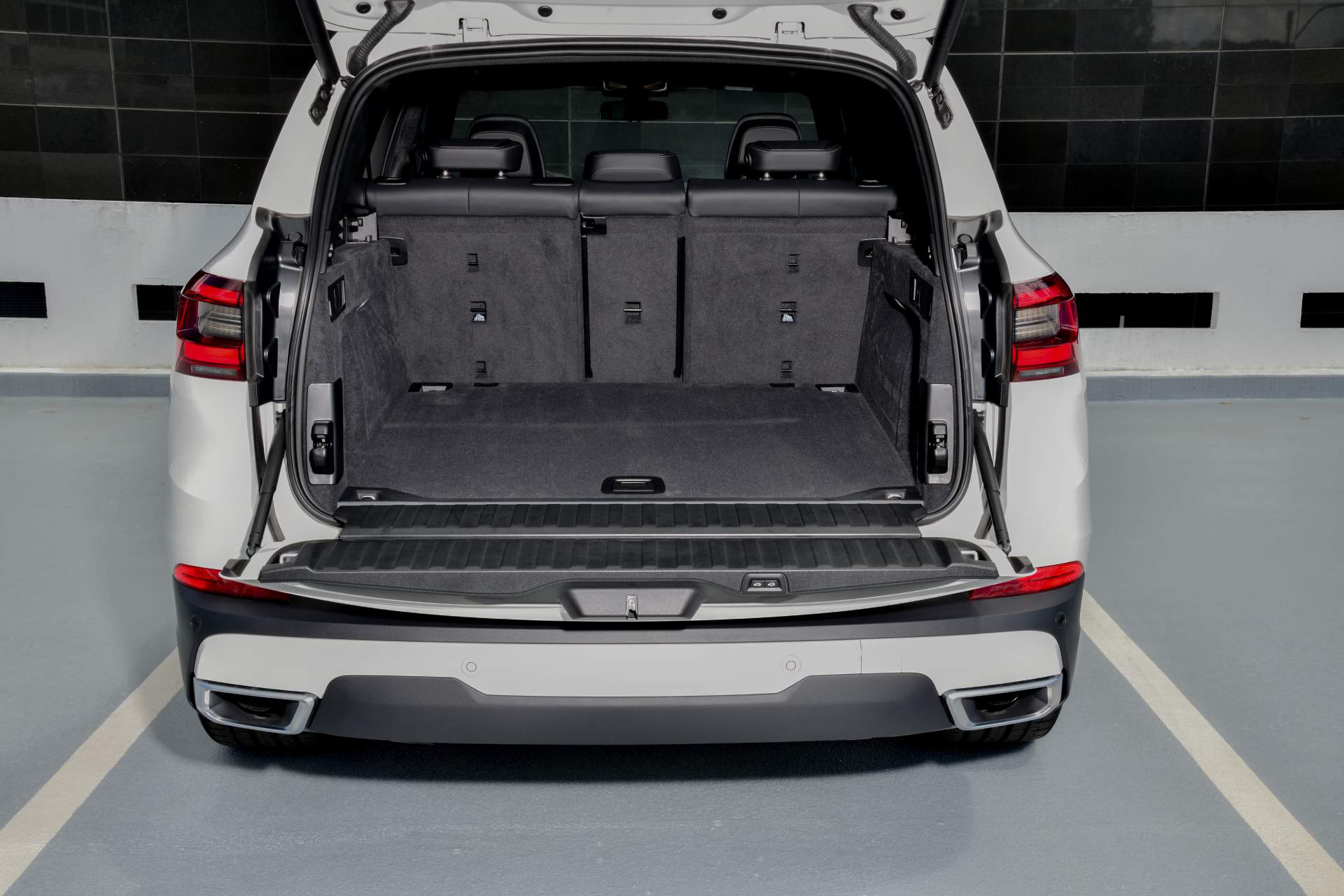 2019 BMW X5 159 Your 2019 BMW X5 Photo Gallery Is Here And It’s Huge