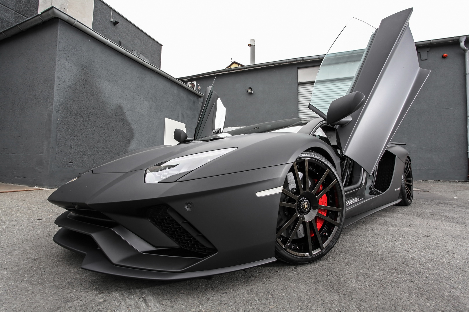 lamborghini aventador roadster s-presso tuning wheelsandmore 8 One Lamborghini Aventador S Roadster S-Presso, Black, Please!