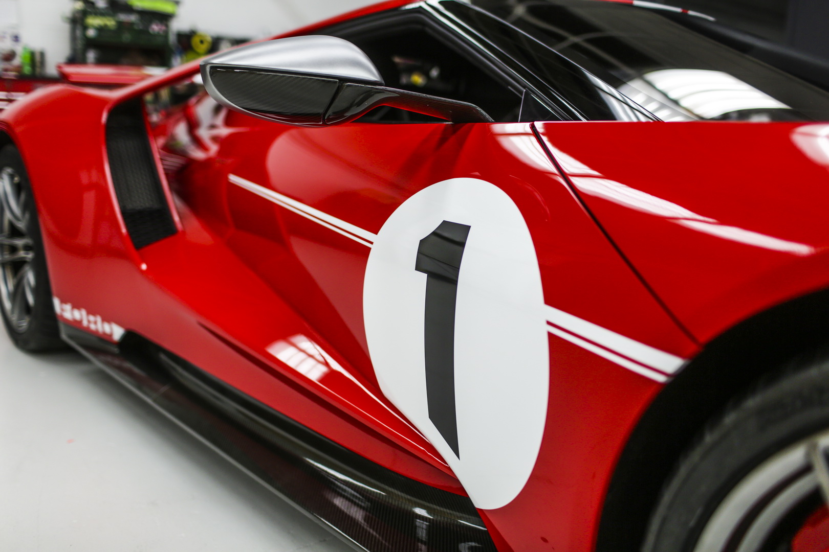 2018 ford gt heritage edition 5 Hydraulic Fluid Leak Could Make Your New Ford GT Erupt In Flames