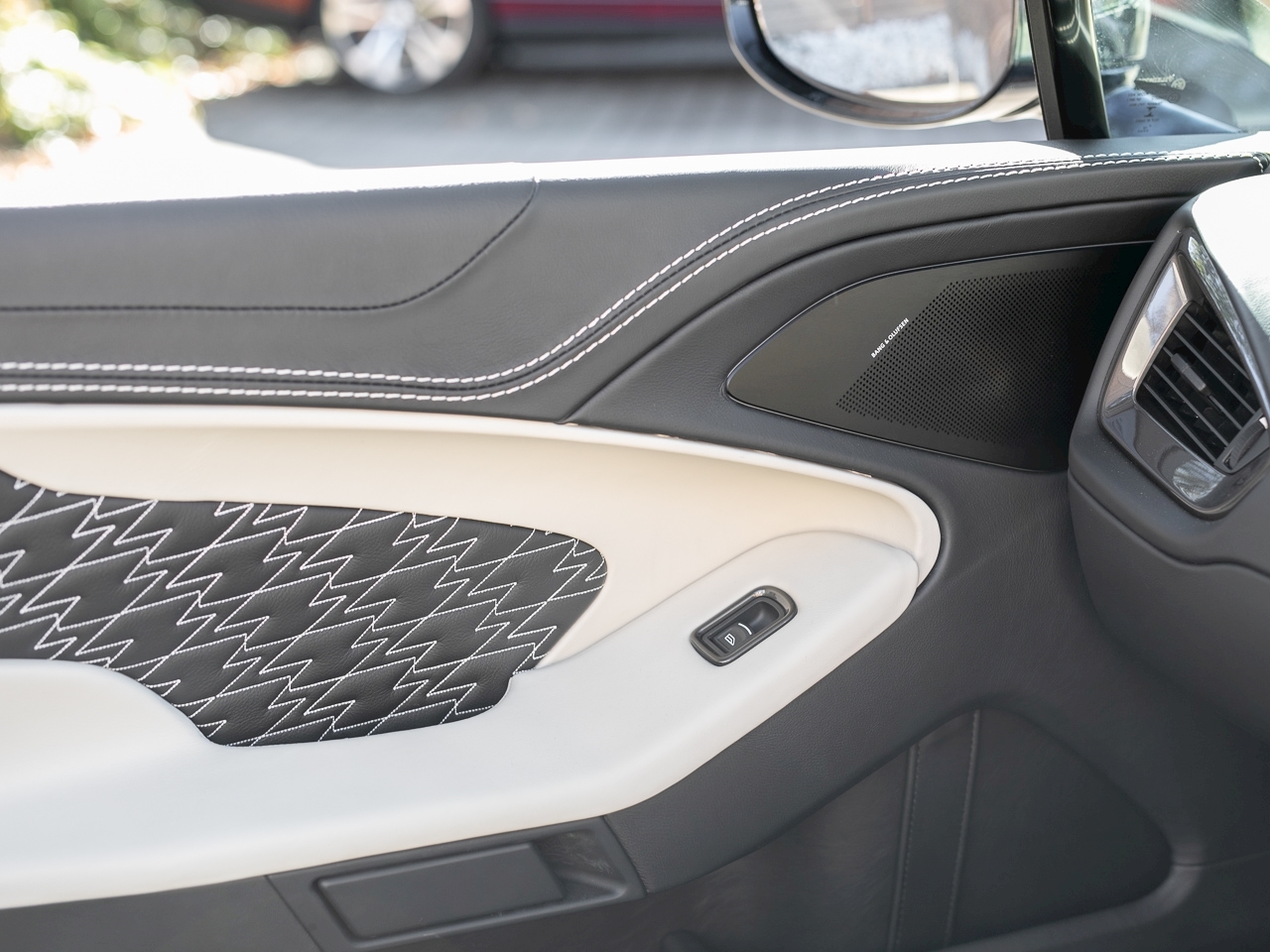 Aston-Martin-Vanquish-Zagato-Volante-22 Rare Aston Martin Vanquish Zagato Volante Is Almost A Bargain