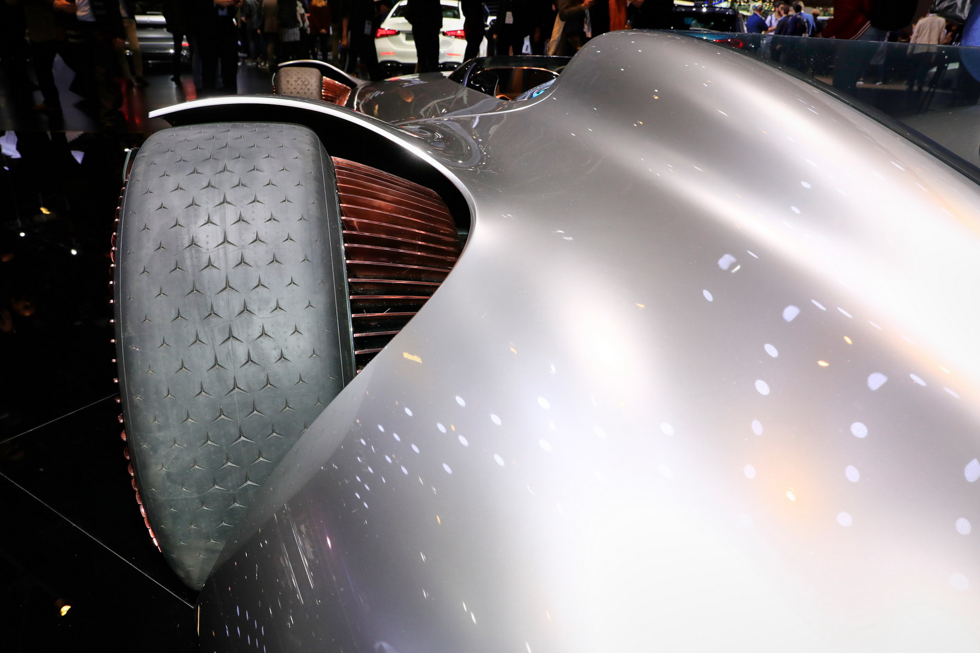 Mercedes B136 2018 Paris Auto Show Gallery: Mercedes-Benz