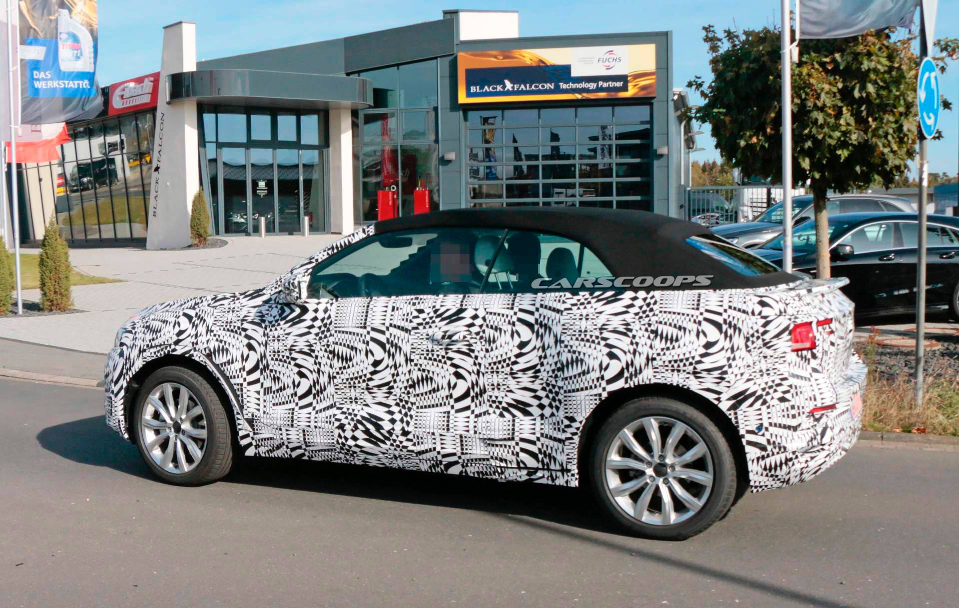 2020 VW T-Roc Cabriolet spy shots 35 2020 VW T-Roc Convertible SUV Reveals Its Soft Top For The First Time