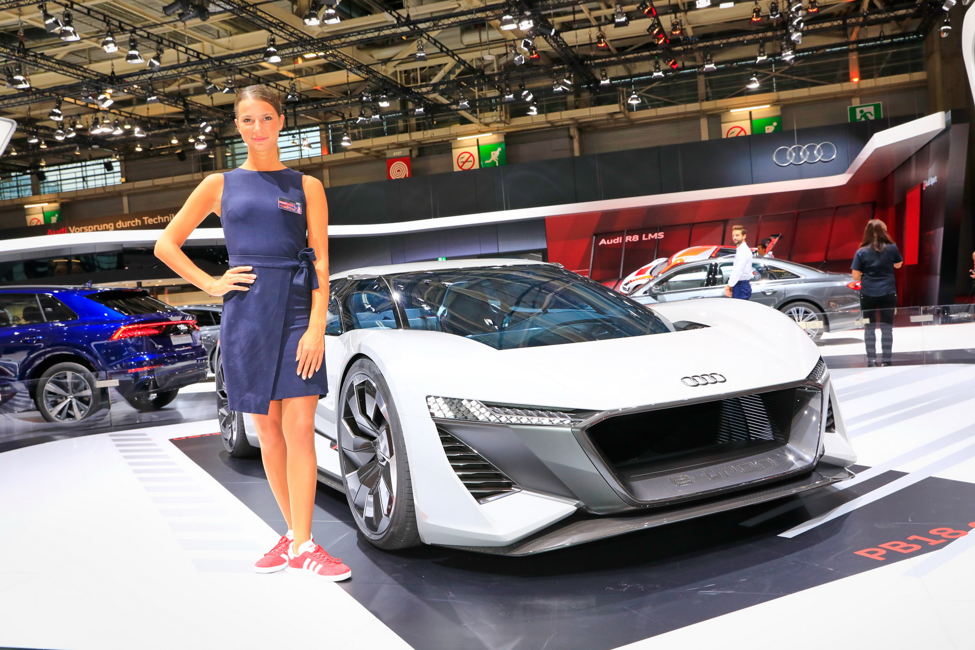 General 64 2018 Paris Auto Show Gallery: General Views