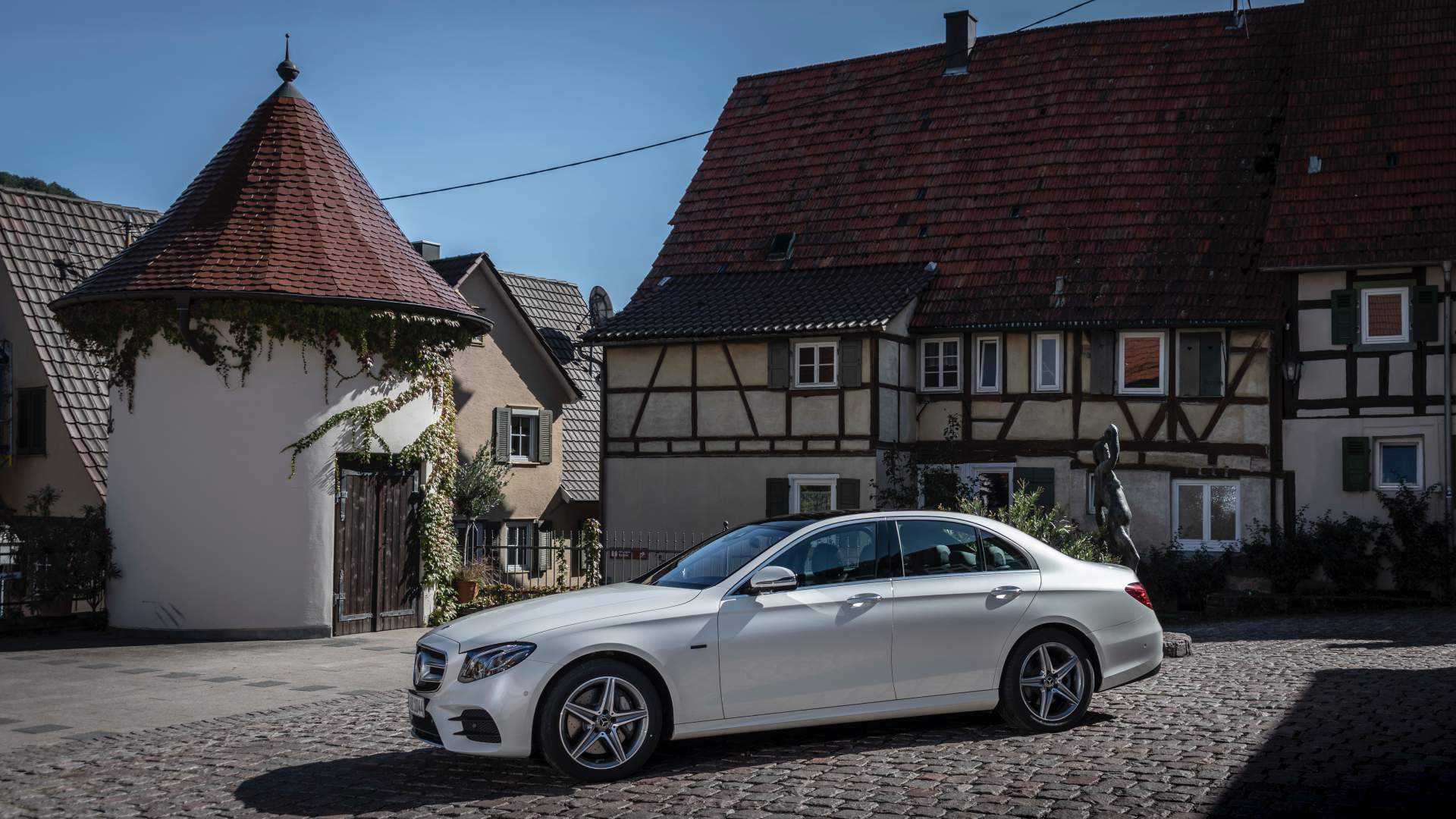 Driven by EQ Stuttgart 2018
Driven by EQ Stuttgart 2018 Mercedes E300e And E300de PHEVs Mix Electricity With Petrol And Diesel Power