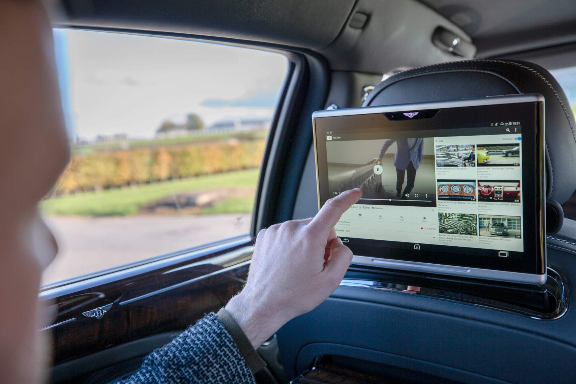 Bentley Advanced Connectivity WiFi 4 Bentley Bringing Super-Fast In-Car WiFi System To All Its Models In 2019