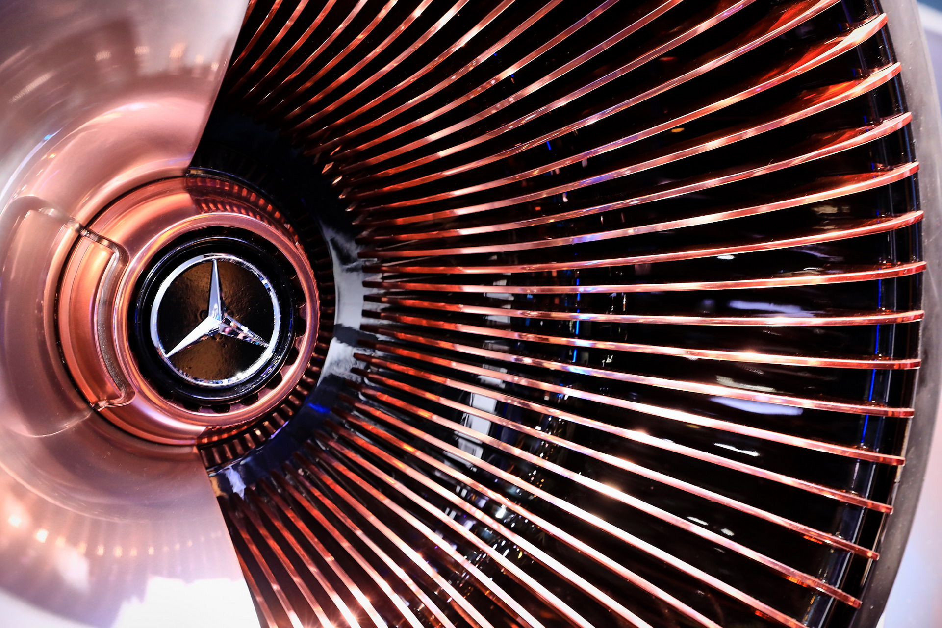 Mercedes B162 2018 Paris Auto Show Gallery: Mercedes-Benz