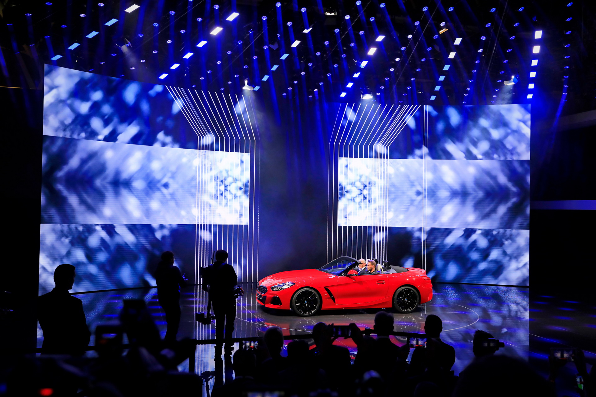 2019-BMW-Z4-01 New BMW Z4 Promises To Excite Drivers With Its Handling Dynamics