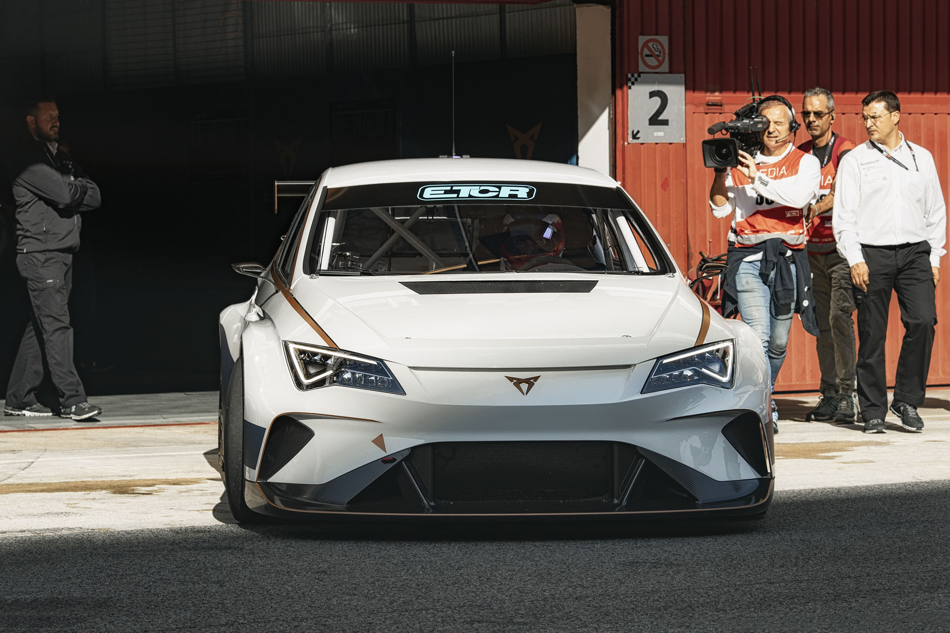 CUPRA-creates-a-new-path-in-the-TCR-series_004_HQ copy Seat’s Cupra e-Racer Launches A New Era Of Electric Touring-Car Racing