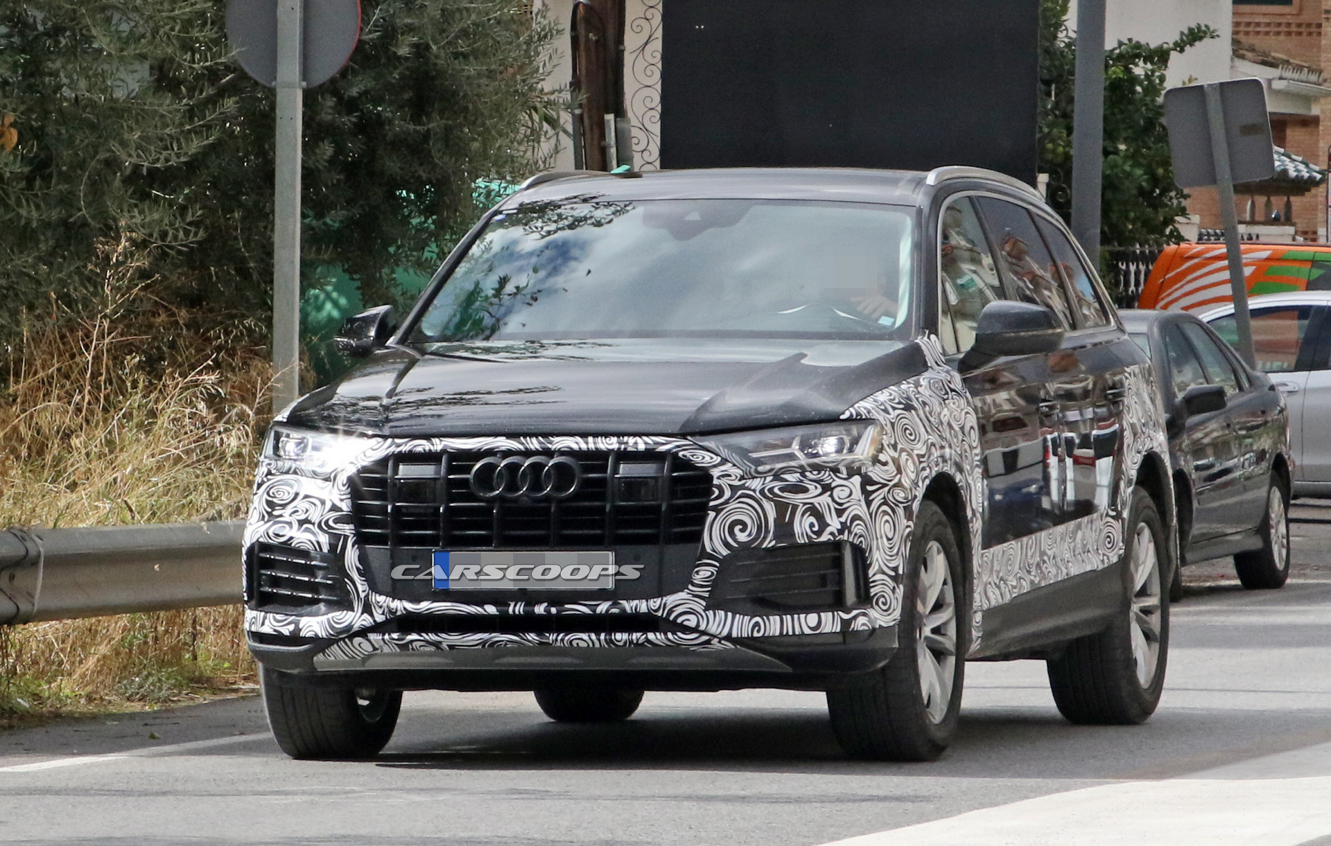 2019 audi q7 facelift spy 1 Audi Prepping Facelift 2020 Q7 With New Grille And Headlights