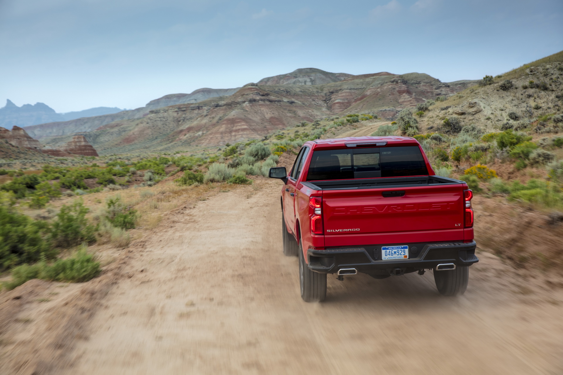 2019 chevy silverado new turbo engine 13 Luxury Car Owners Ditch Sedans For Expensive Full-Size Pickup Trucks