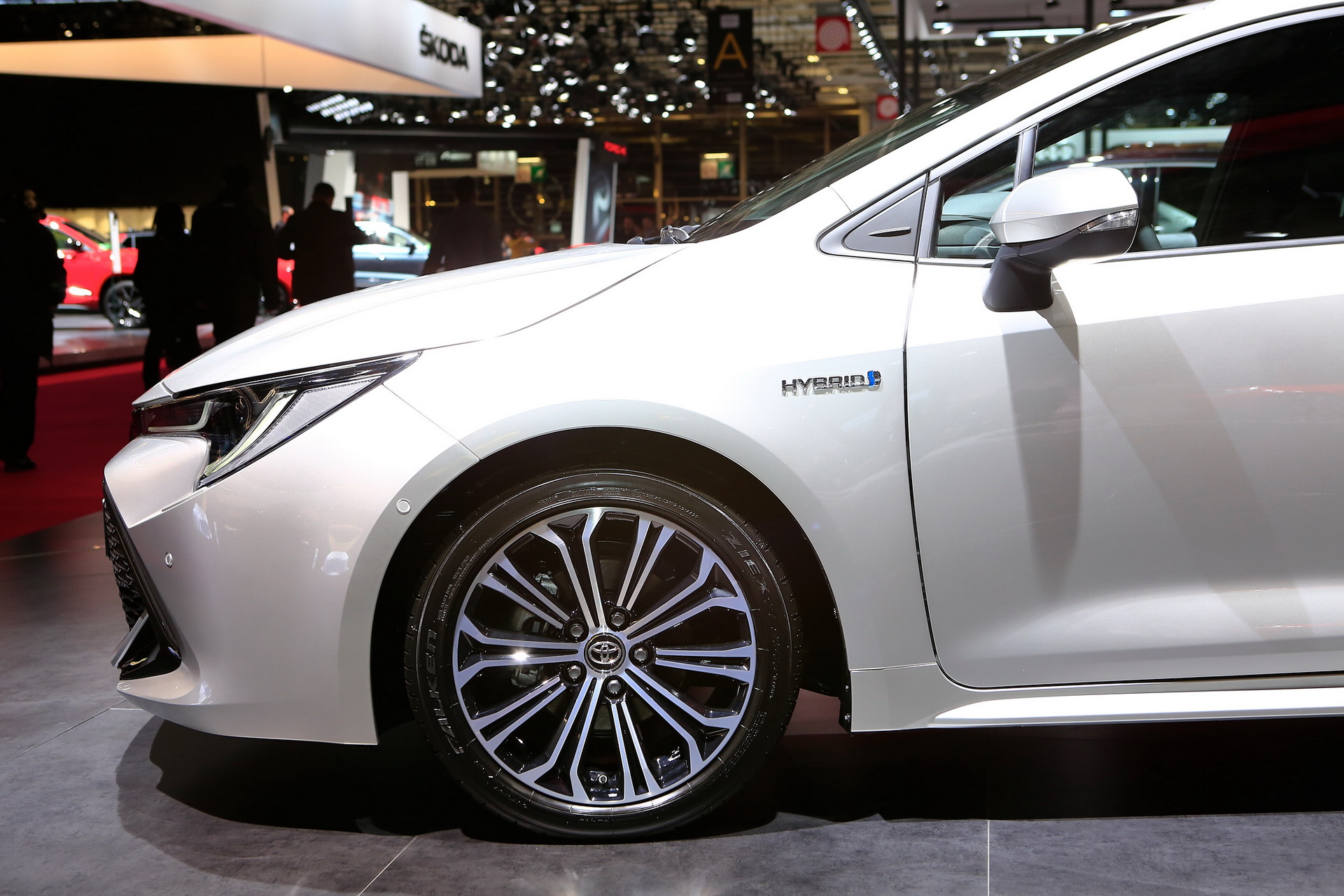 Toyota-Corolla-23 Toyota Pondering Whether It Should Build High-Performance Hybrid Corolla GRMN