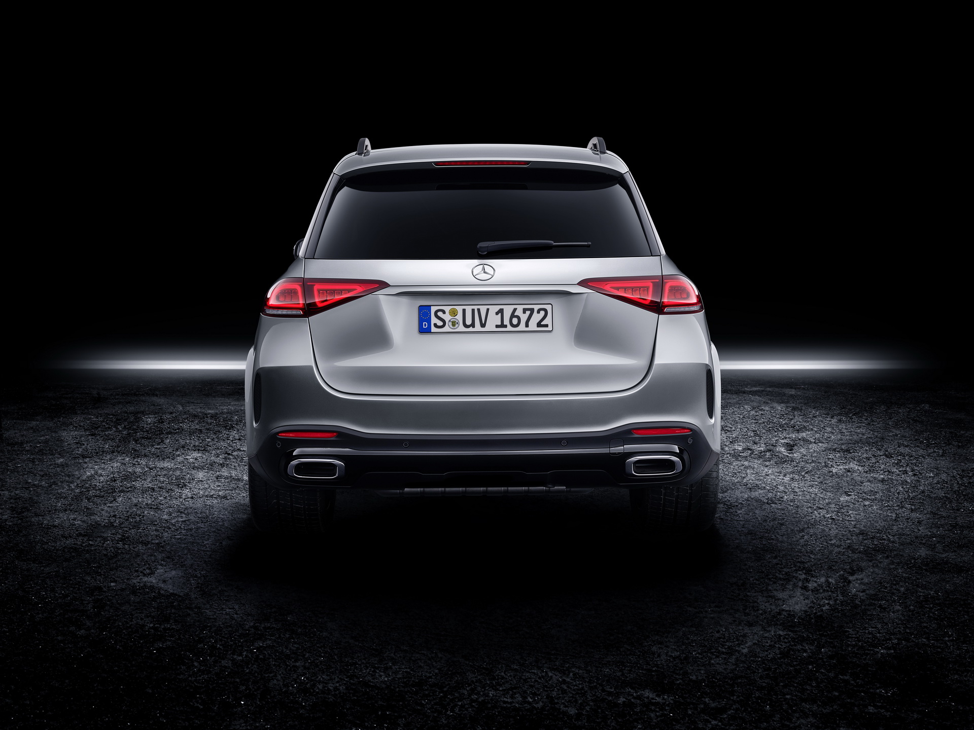 2019-Mercedes-GLE-05 2019 Mercedes GLE Priced From £55,685 In The UK, Order Books Now Open