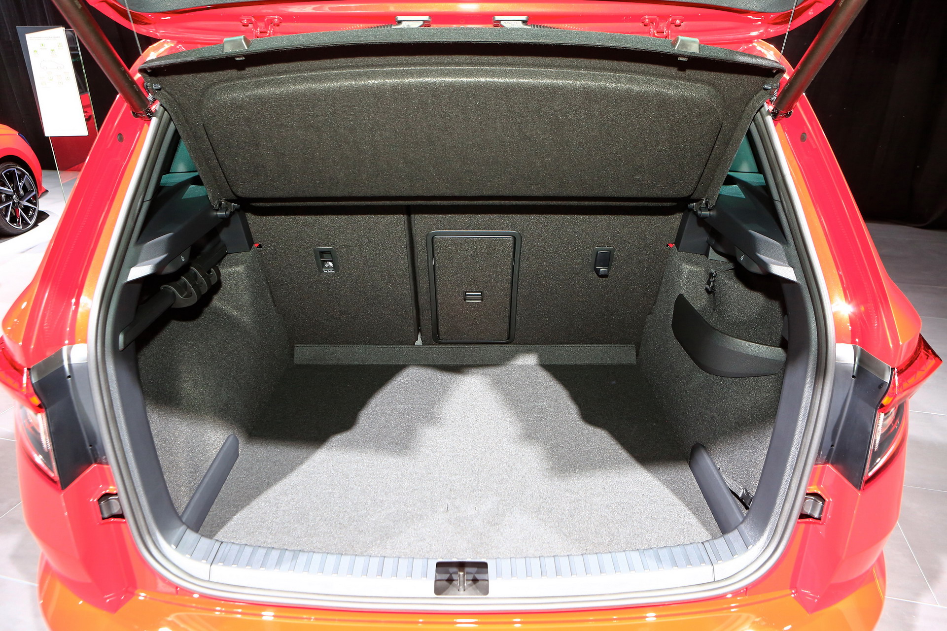 Skoda 99 2018 Paris Auto Show Gallery: Skoda & Seat