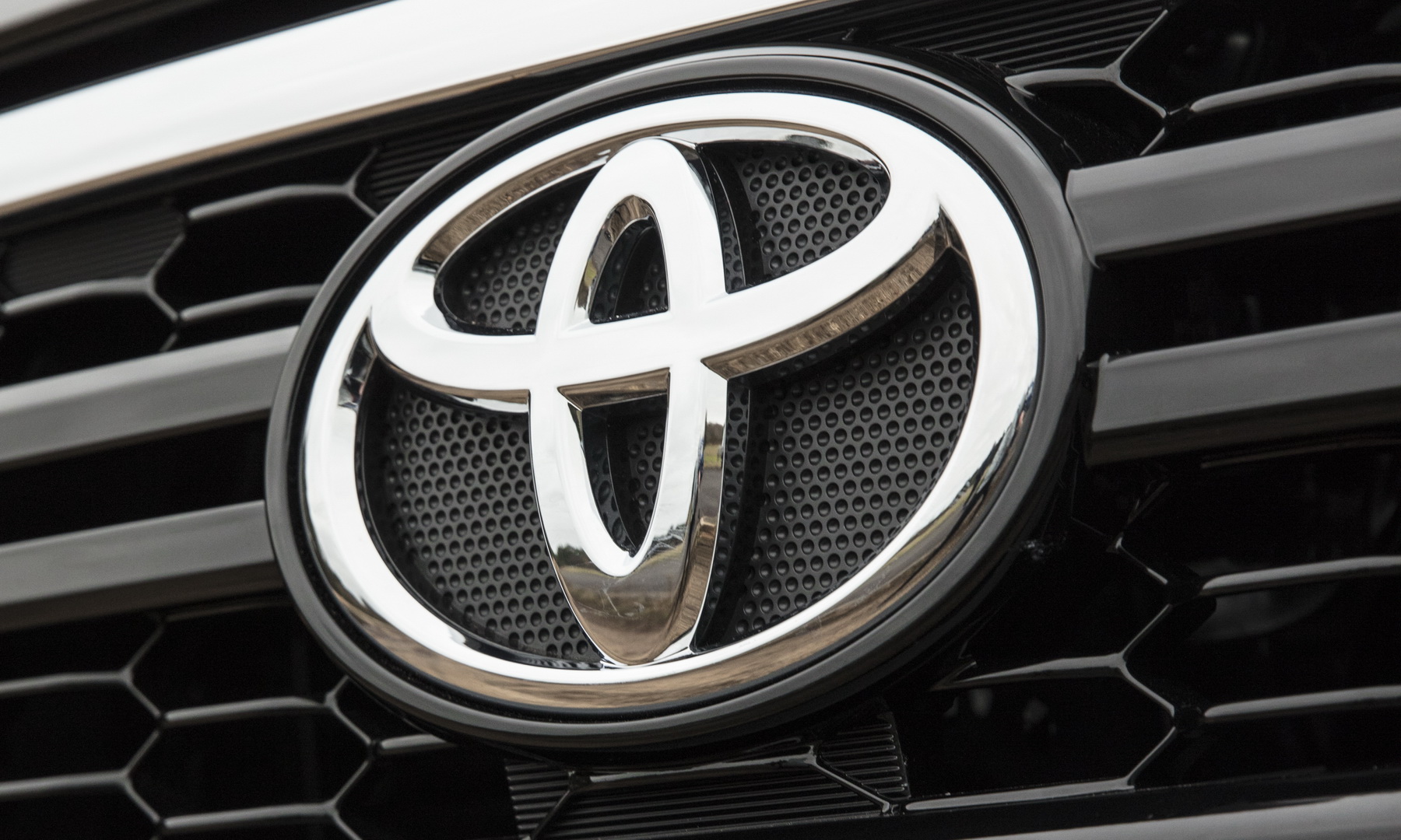 2019 toyota hilux invincible x 59 Toyota Hilux Gains New Invincible X Range-Topping Trim And Limited Edition In UK