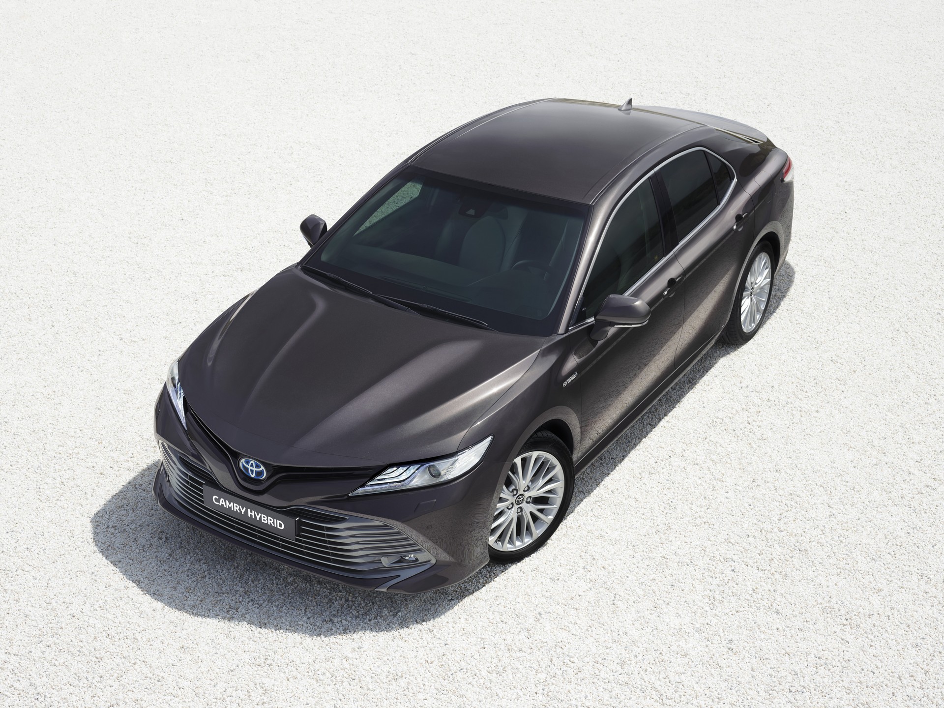 2019 Toyota Camry Hybrid Europe-10 Toyota Camry Returns To Europe With Hybrid Power