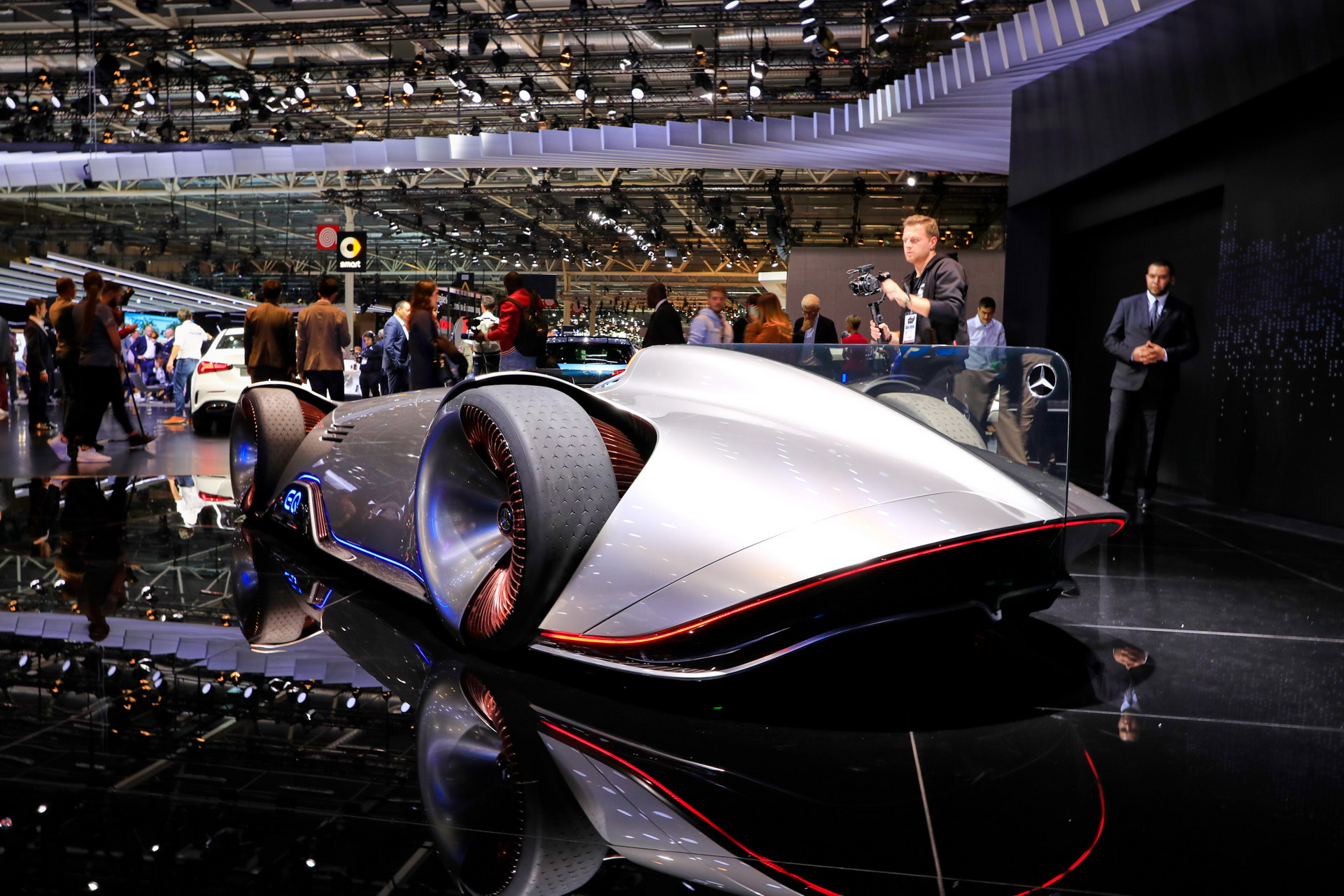 Mercedes B99 2018 Paris Auto Show Gallery: Mercedes-Benz