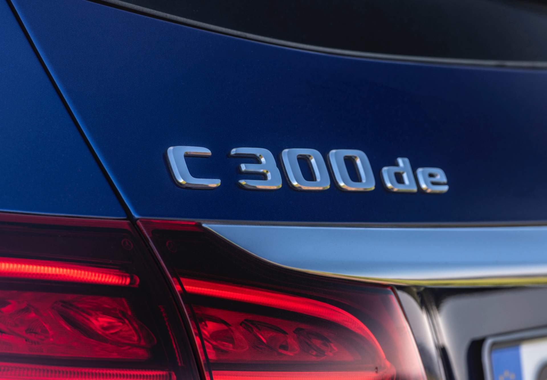 FV EQ Stuttgart 2018Driven by EQ Stuttgart 2018 302 HP Mercedes C300de Diesel PHEV Can Cover 57 Km In EV Mode