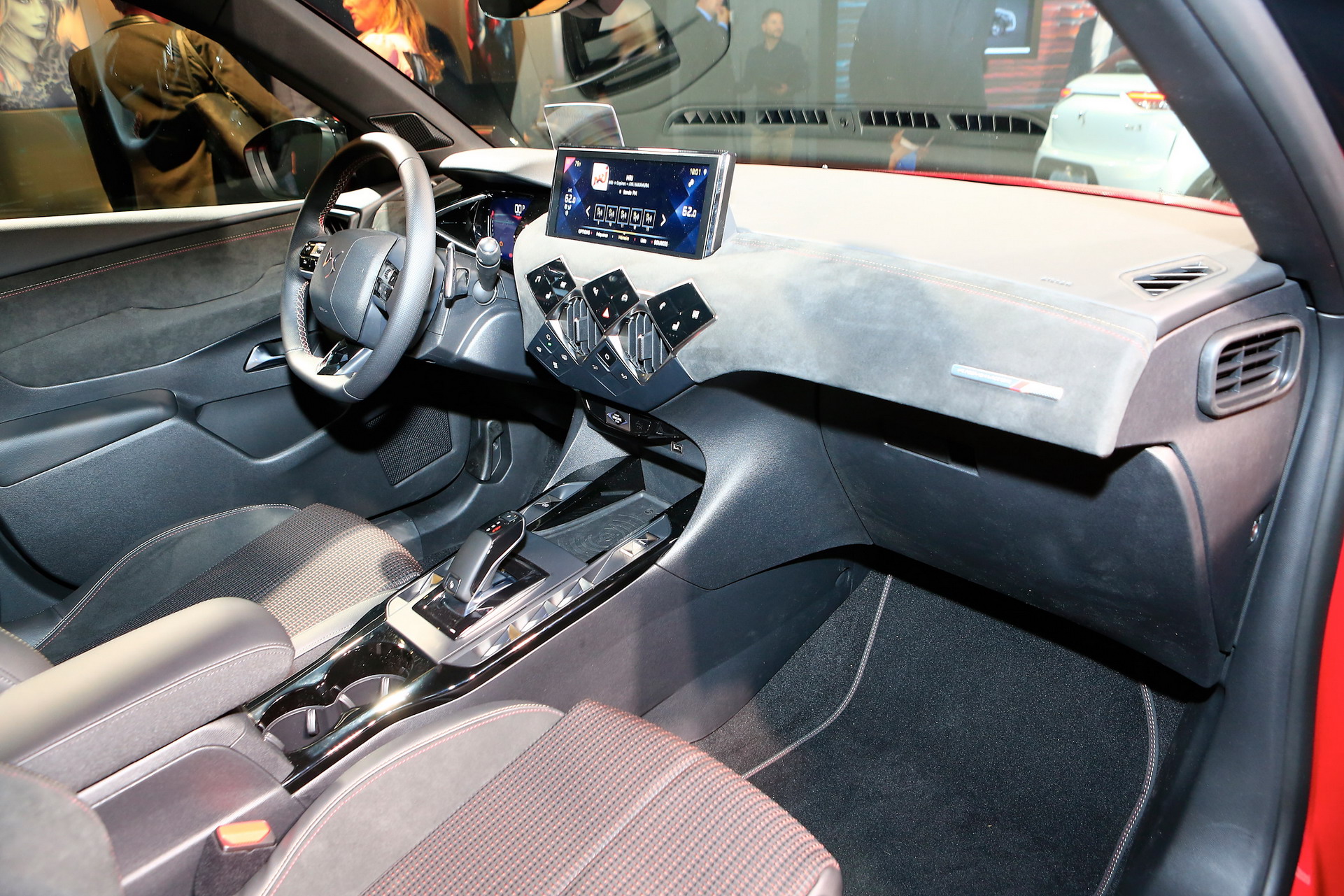 DS 7 2018 Paris Auto Show Gallery: Citroen & DS