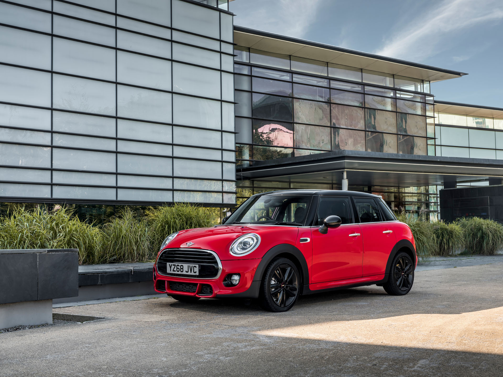 mini-uk-trim-levels-05 Mini Simplifies Its Domestic Lineup Under Three New Trim Levels