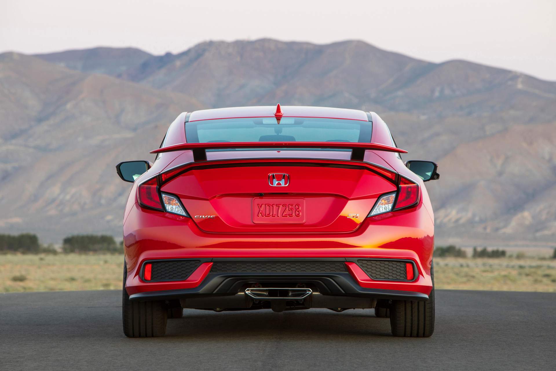 2019 Honda Civic Si Coupe 2019 Honda Civic Si Models Bring Minor Updates And $200 Price Hike