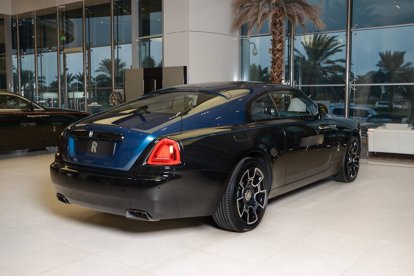 rolls royce wraith adamas abu dhabi 4 Rolls-Royce’s Wraith Adamas Is Something Only 40 People Will Get To Own