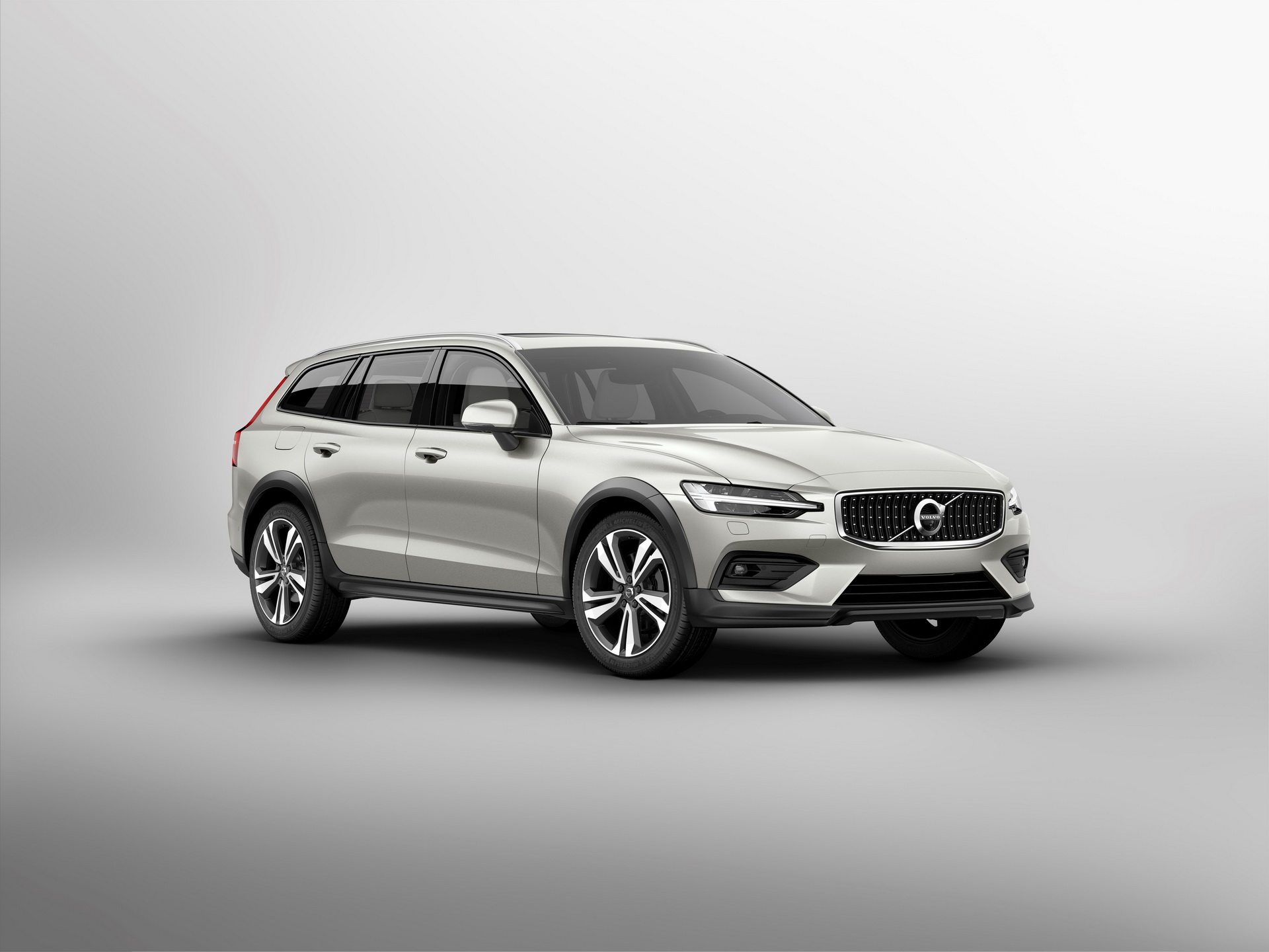volvo v60 cc uk pricing specs 3 All-New Volvo V60 Cross Country Priced From £38,270 In The UK