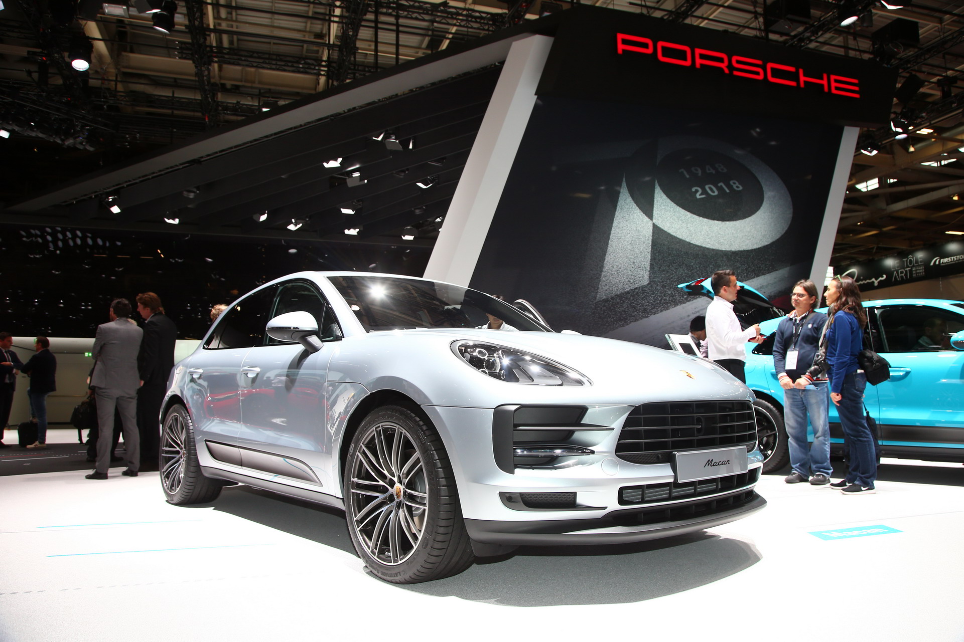 Porsche 12 2018 Paris Auto Show Gallery: Porsche