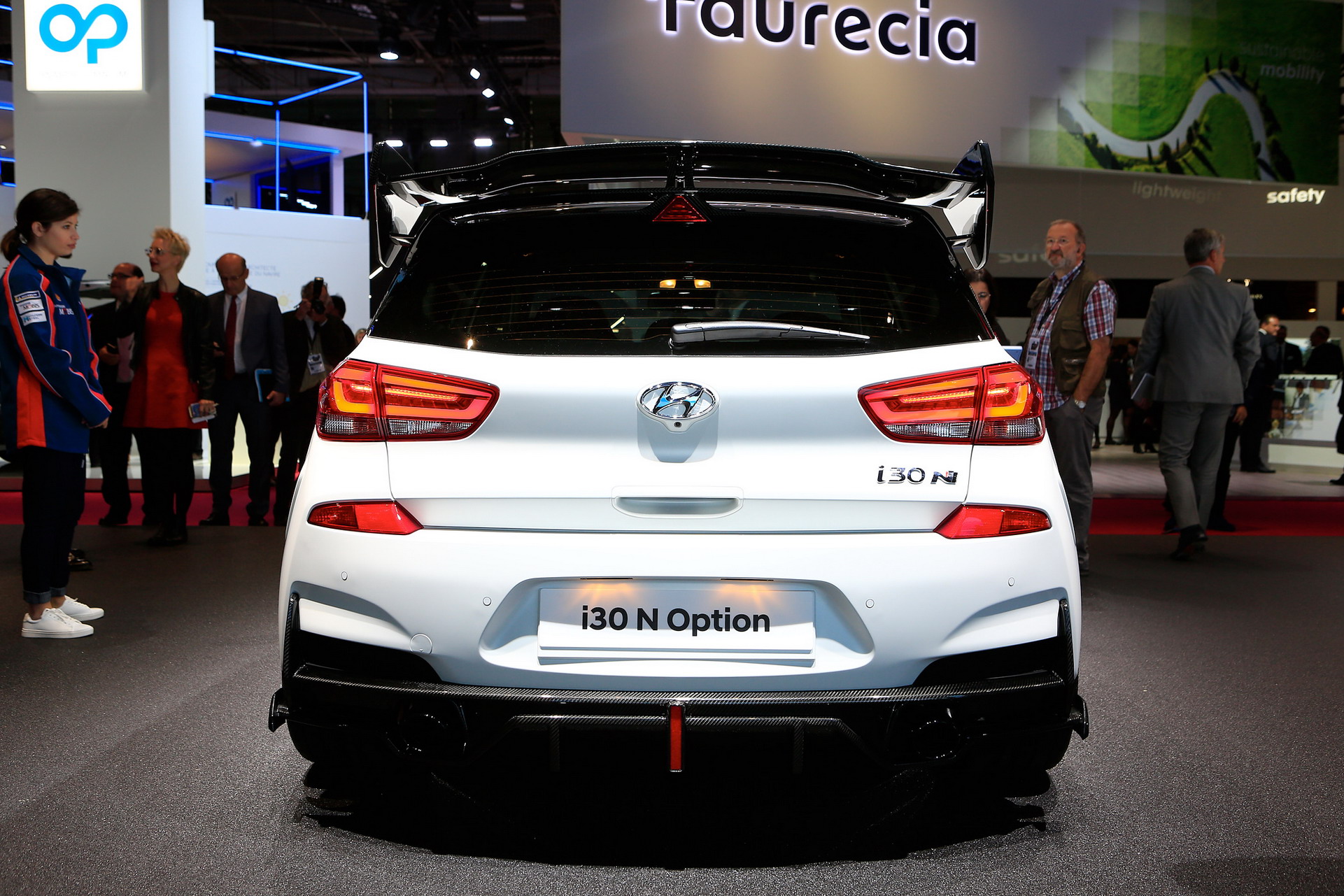 Hyundai i30 N Option Concept_10 Hyundai N Option Concept Borrows A Page From BMW’s M Performance Parts Book