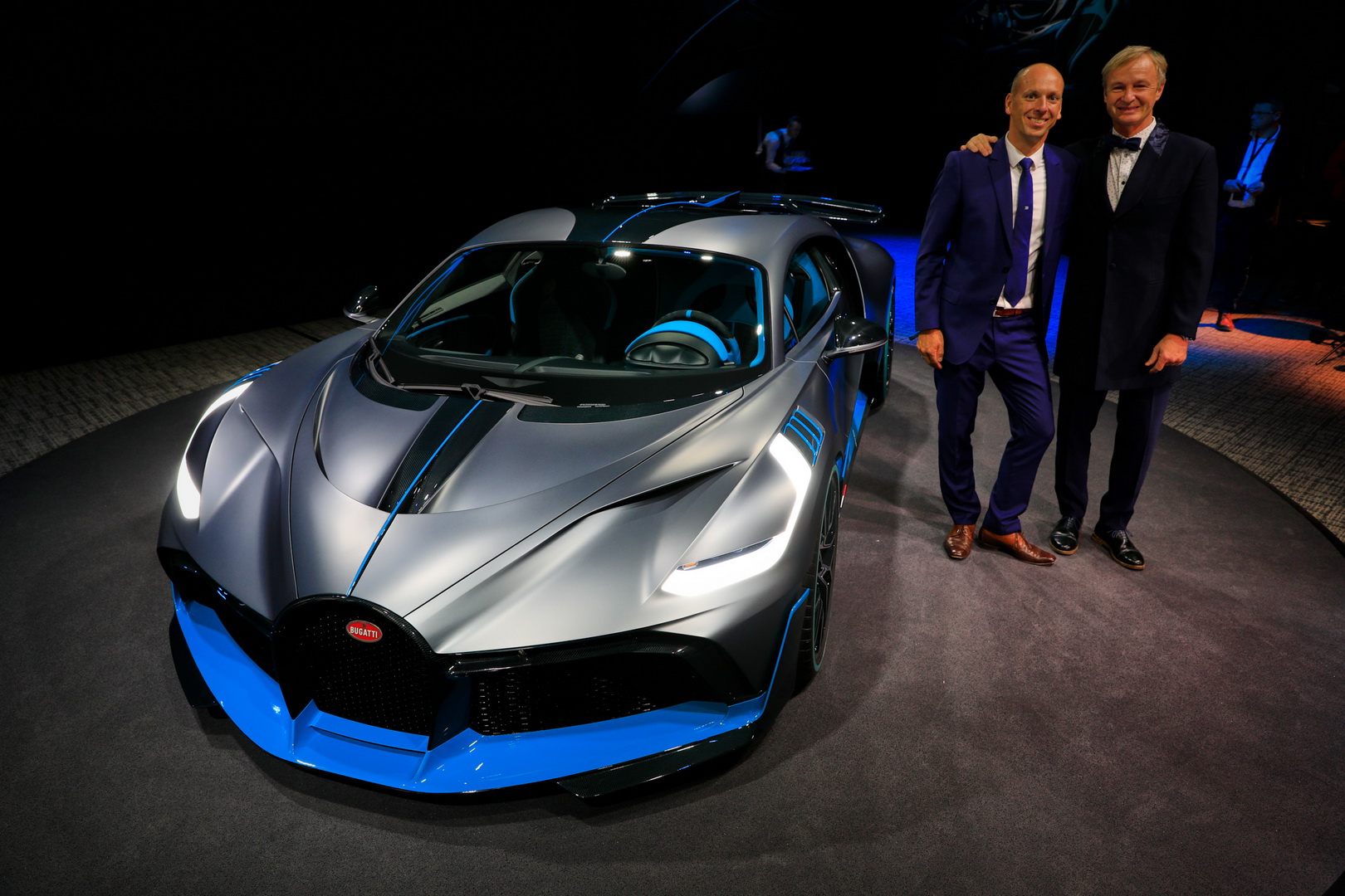 Bugatti Divo Bugatti Divo Looks Spectacular Under Any Light, Check It Out In 92 Images From Paris