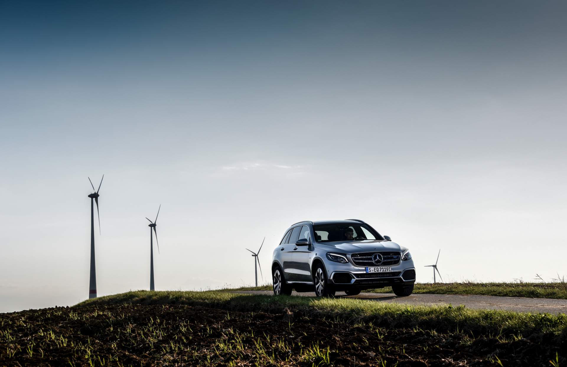 FV EQ Stuttgart 2018
Driven by EQ Stuttgart 2018 Mercedes Drops Full Details On GLC F-Cell Before Deliveries Begin