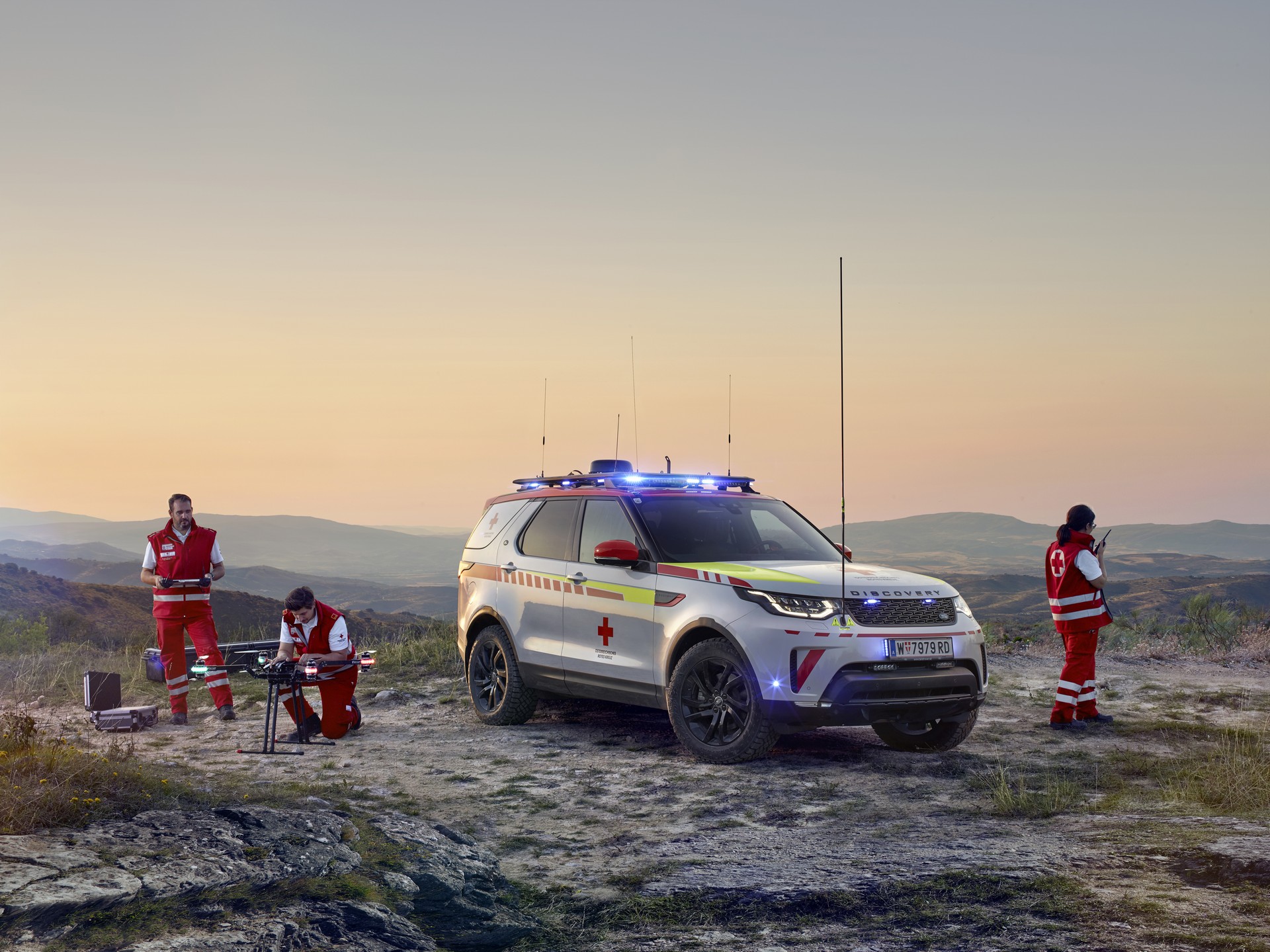 Land Rover Discovery Emergency Response Vehicle-52 Land Rover SVO Builds A One-Off Discovery Emergency Vehicle Complete With A Drone