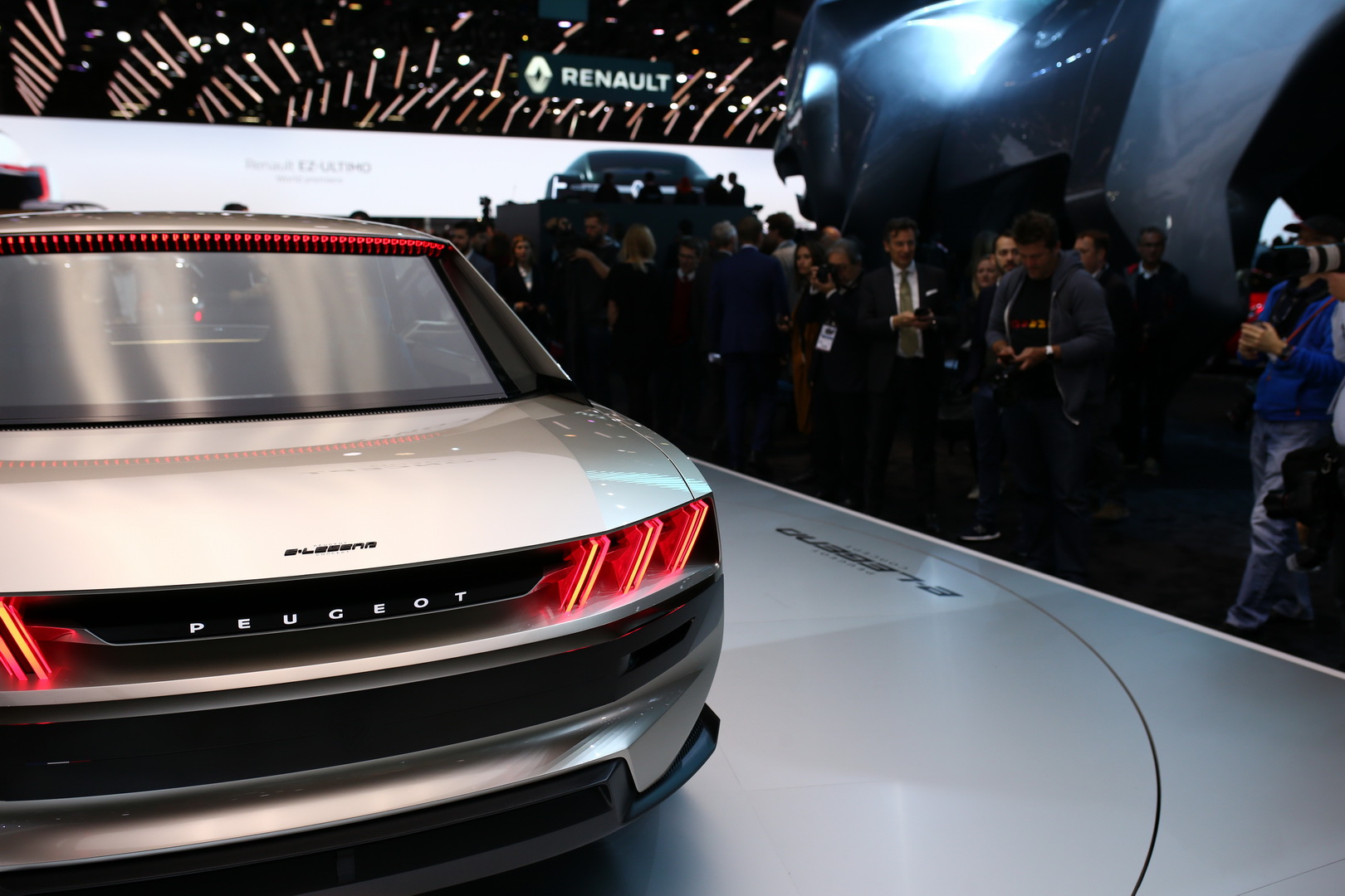 2018-peugeot-e-legend-concept-27 Peugeot e-Legend Concept Takes A Swing At “Unboring The Future”