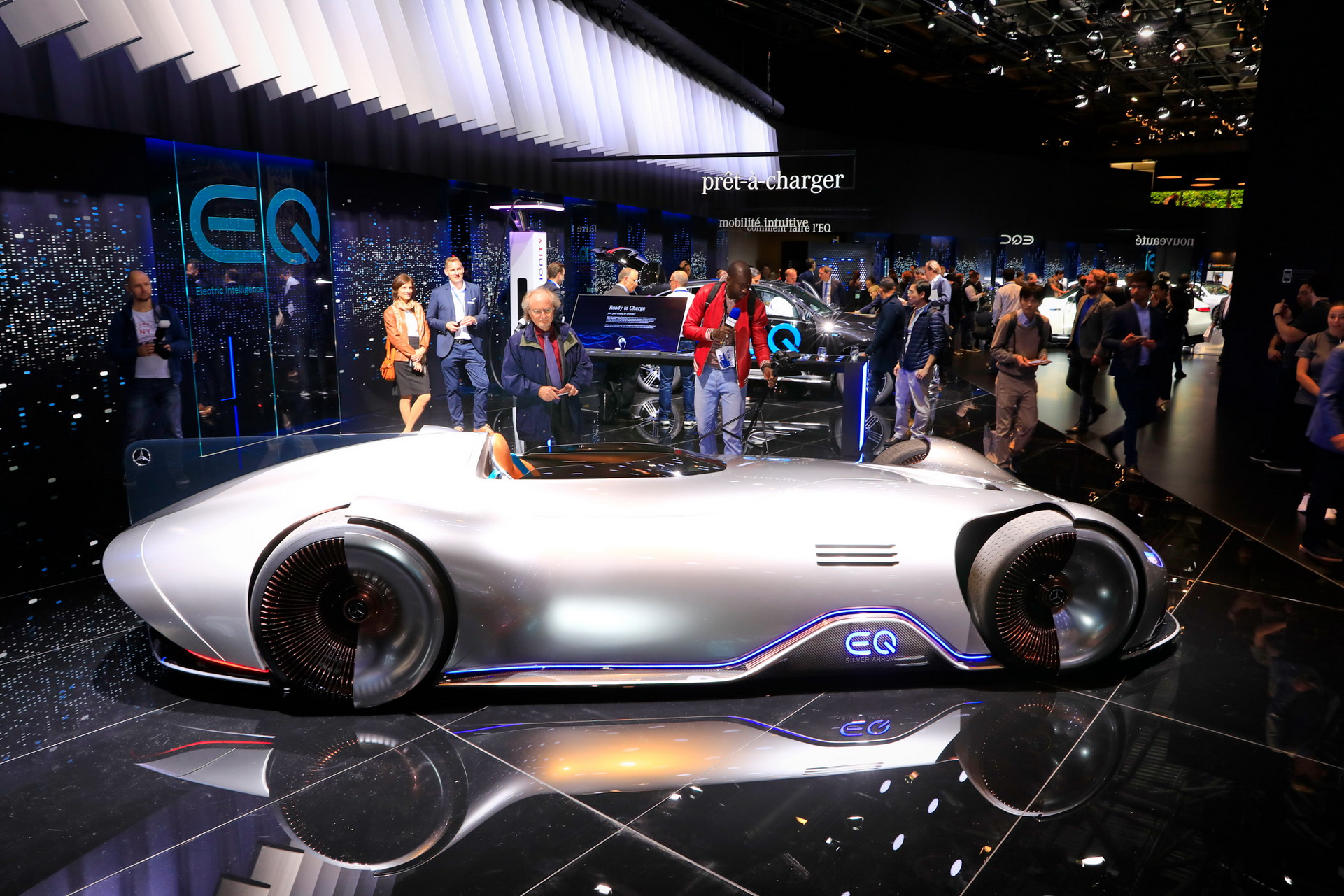 Mercedes B140 2018 Paris Auto Show Gallery: Mercedes-Benz