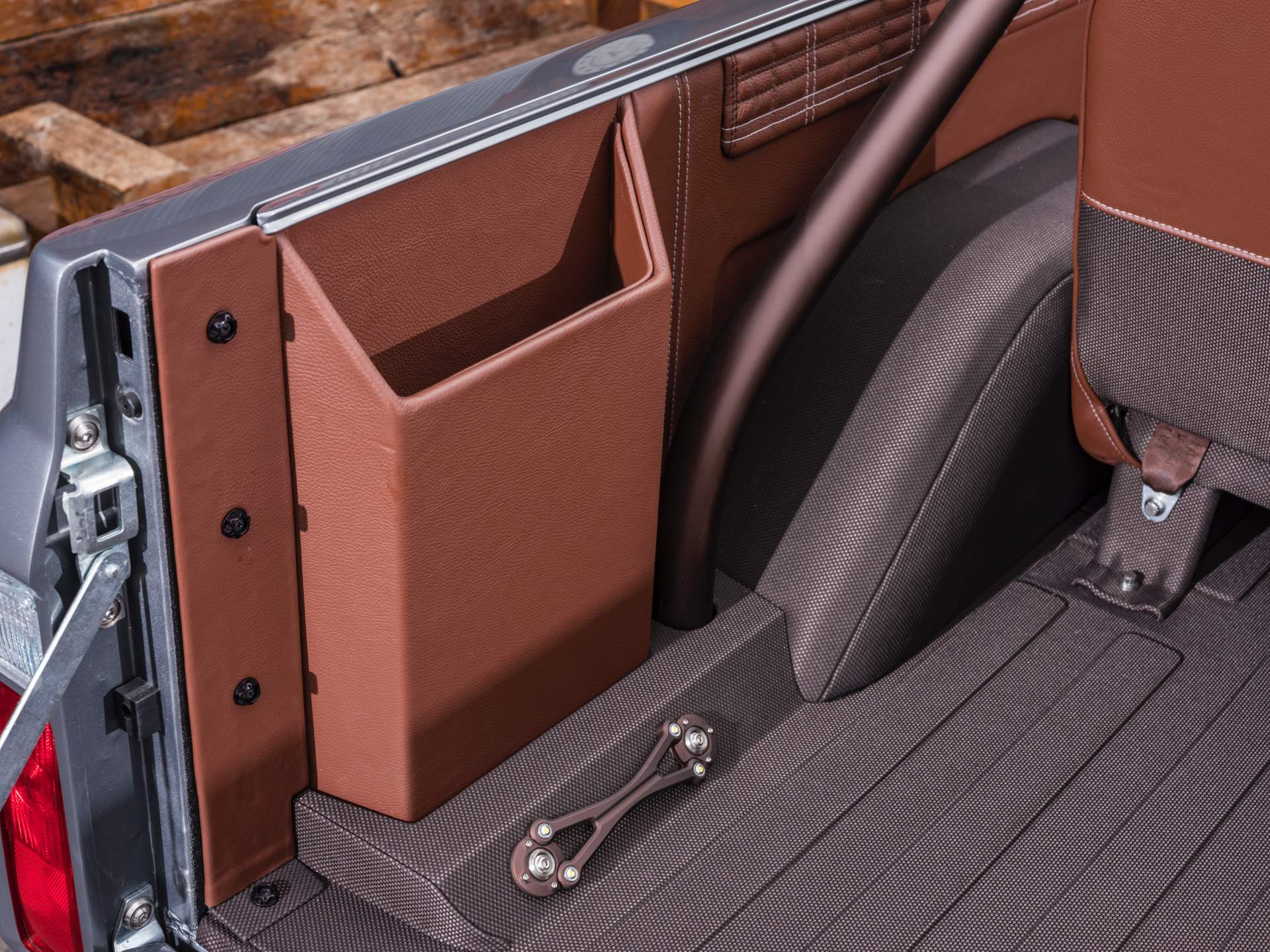 1971 Chevrolet K5 Blazer Seaker by Ringbrothers 19 Ringbrothers’ First SUV Is An LS3-Powered 1971 Chevy K5 Blazer
Restomod