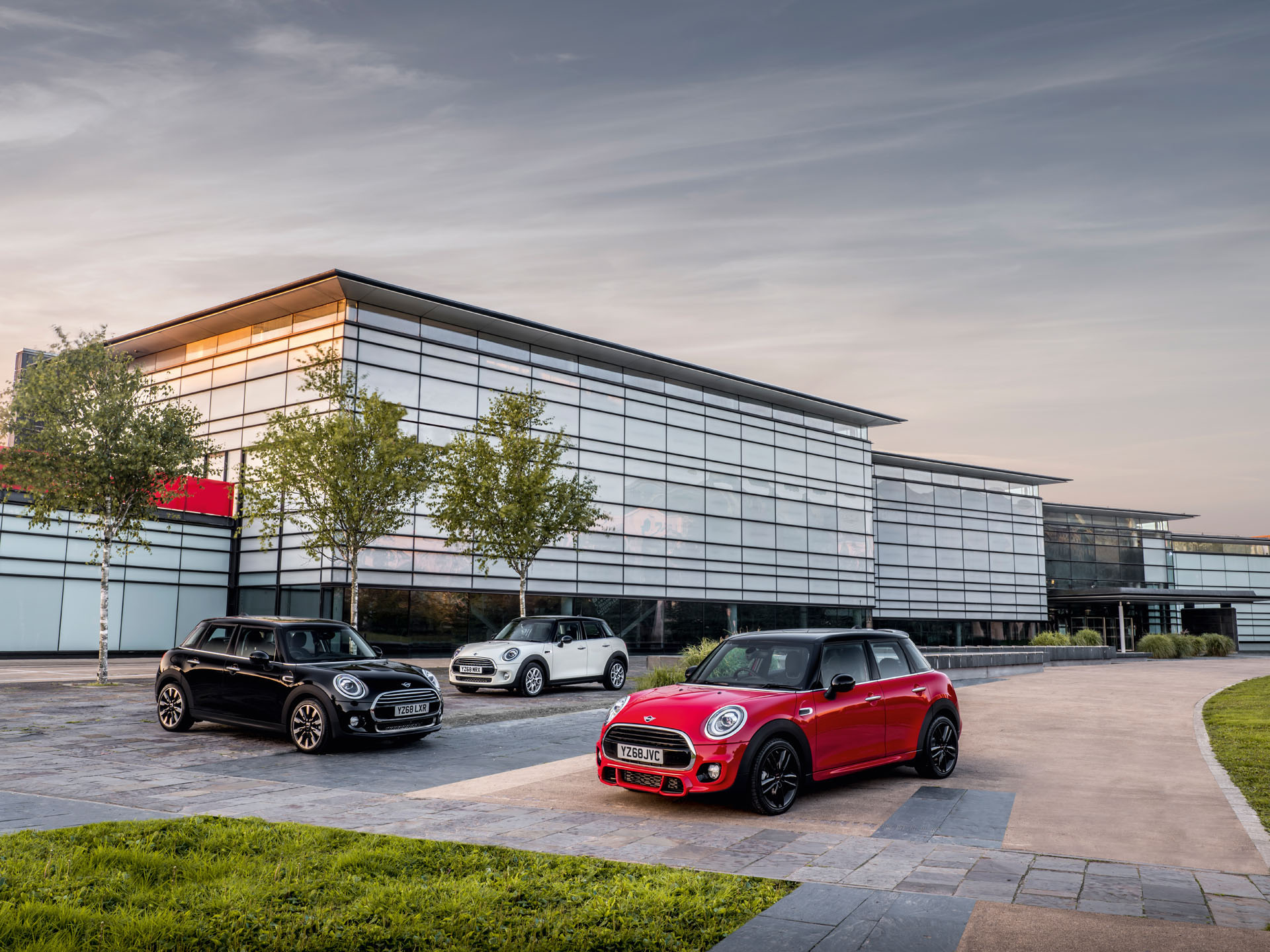 mini-uk-trim-levels-15 Mini Simplifies Its Domestic Lineup Under Three New Trim Levels