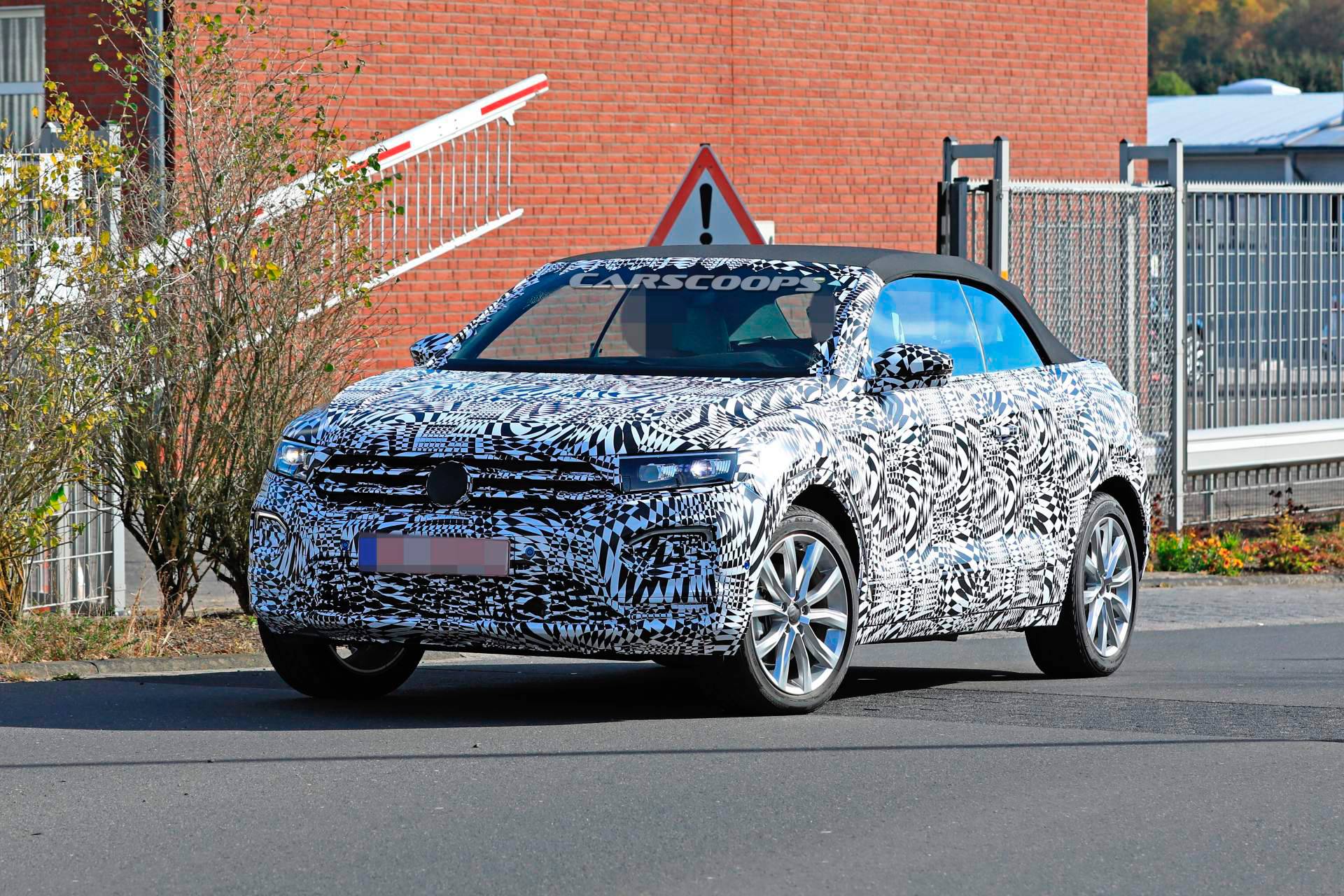 2020 VW T-Roc Cabriolet spy shots 5 2020 VW T-Roc Convertible SUV Reveals Its Soft Top For The First Time