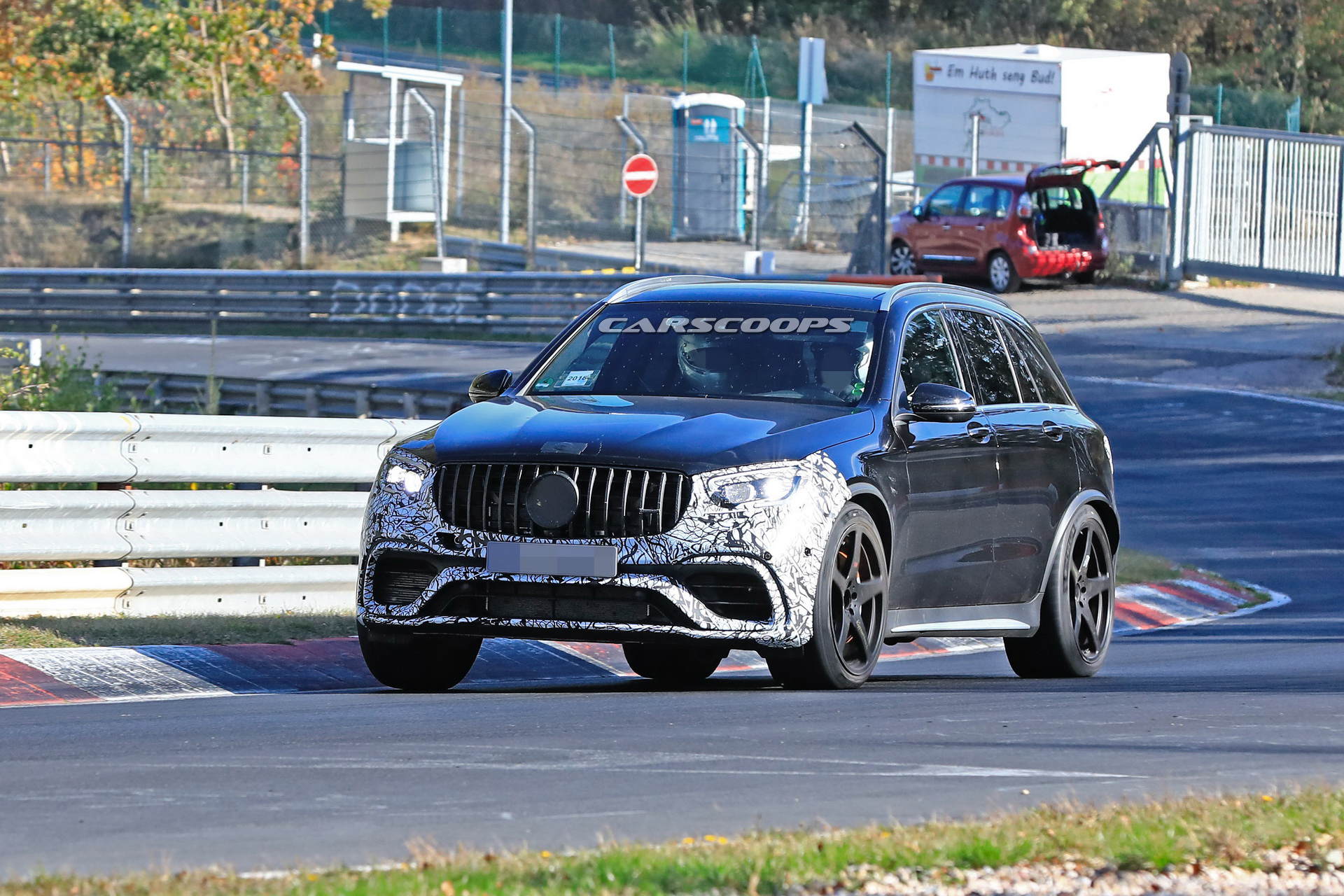 2019 mercedes amg glc63 facelift spy 36 2020 Mercedes-AMG GLC 63 Gets A Mild Makeover, Coming Next Year