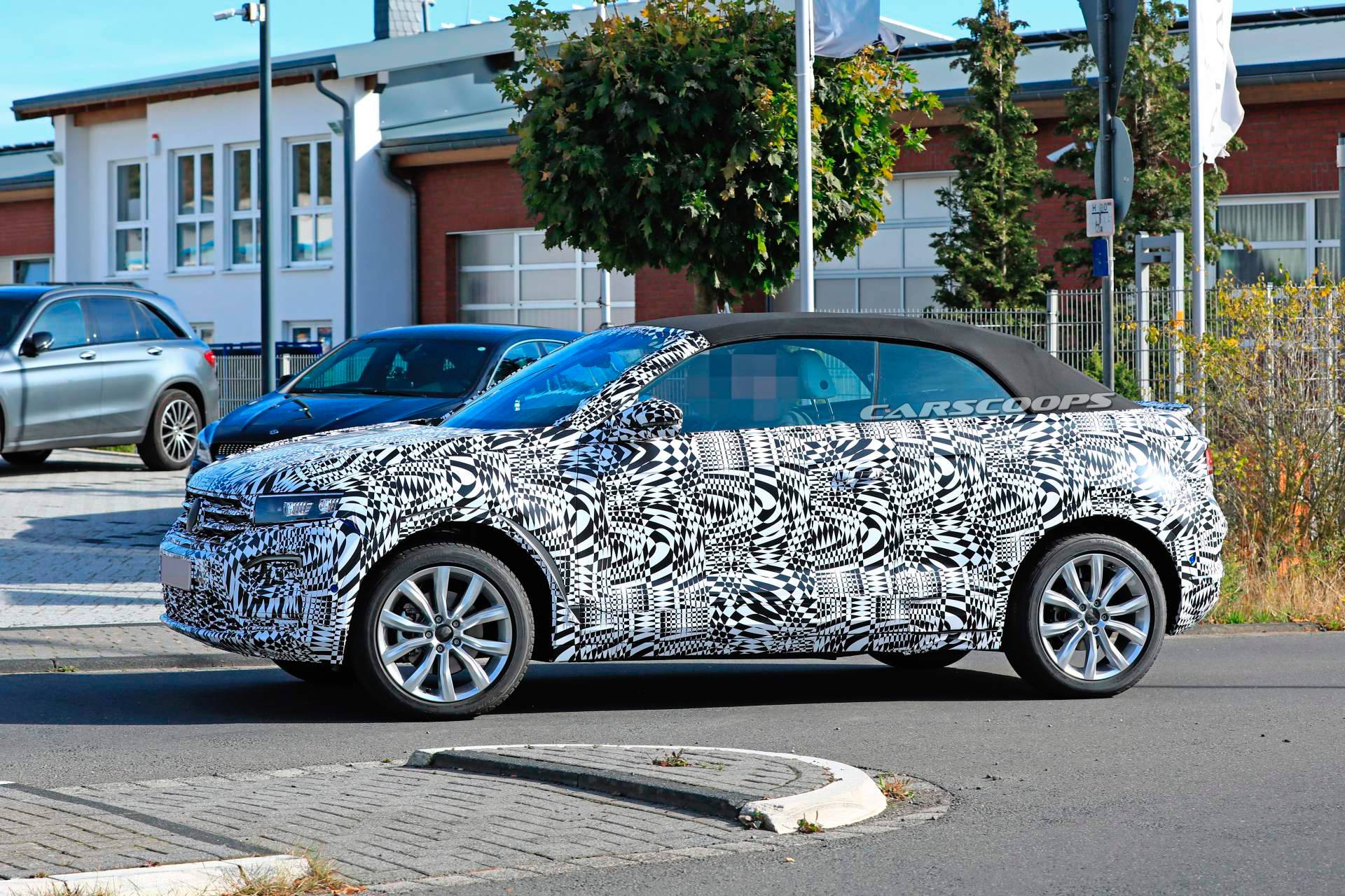 2020 VW T-Roc Cabriolet spy shots 7 2020 VW T-Roc Convertible SUV Reveals Its Soft Top For The First Time