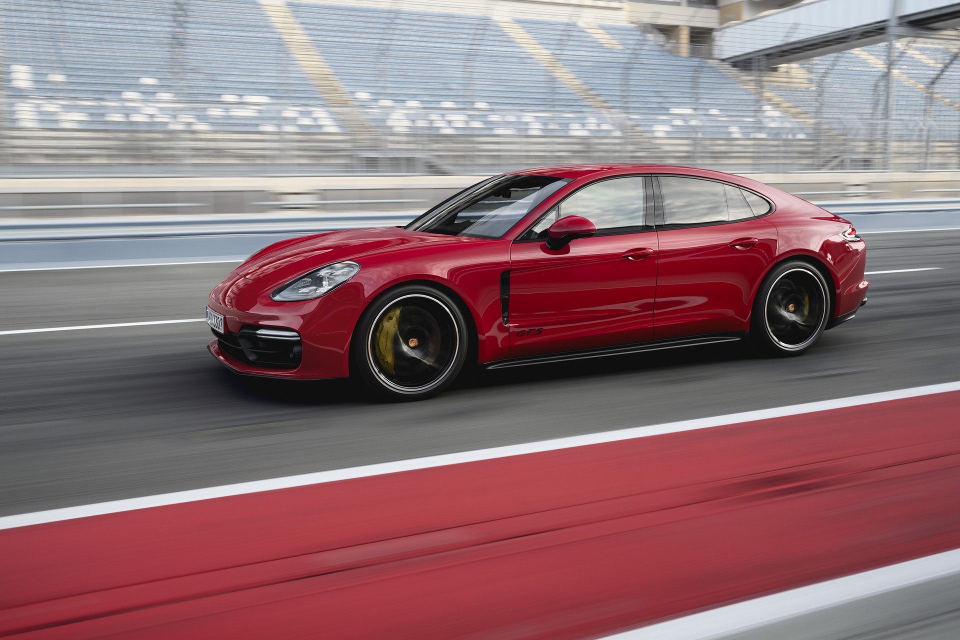 2019 Porsche Panamera GTS-6 2019 Porsche Panamera GTS Debuts With 453 HP
