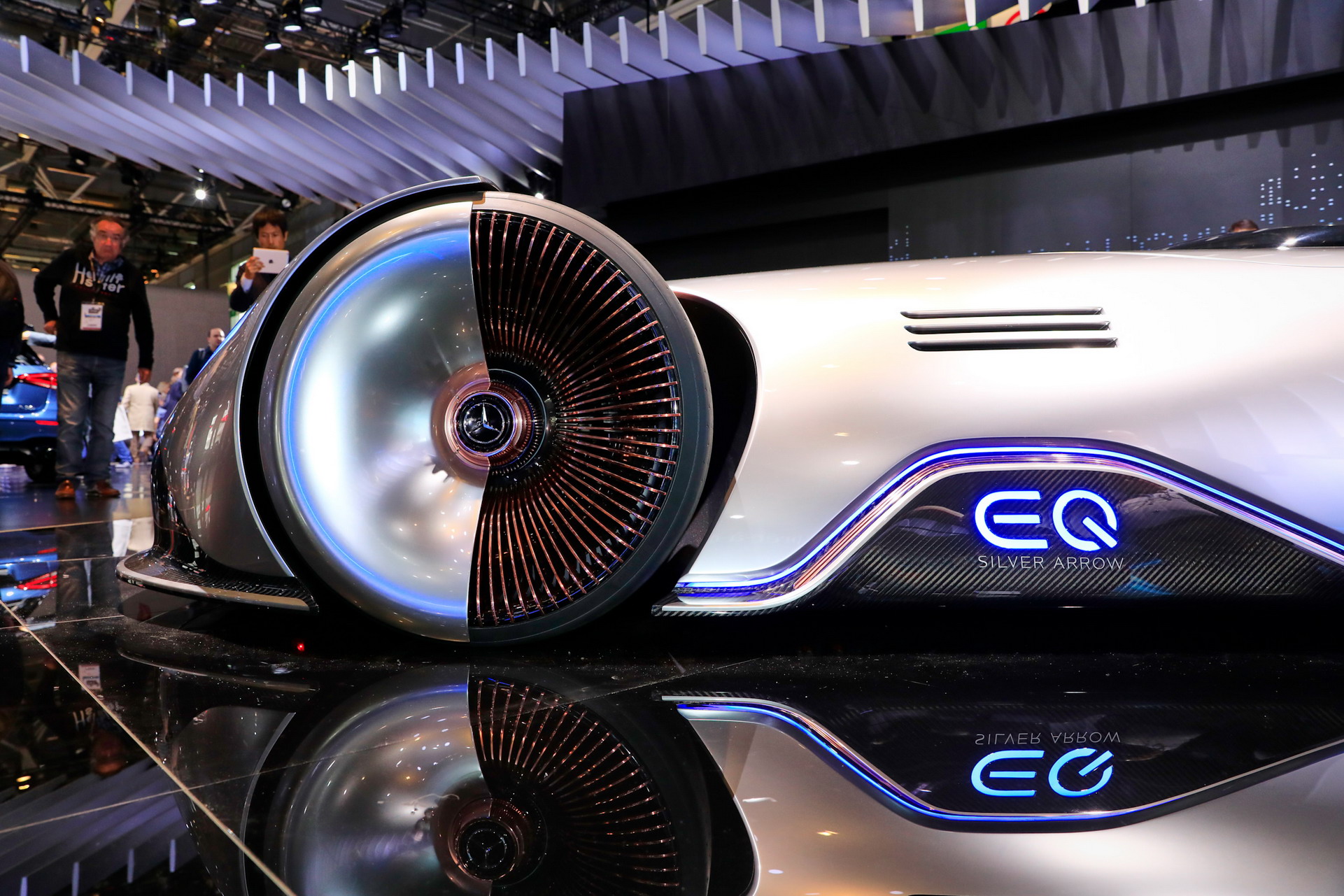 Mercedes B163 2018 Paris Auto Show Gallery: Mercedes-Benz