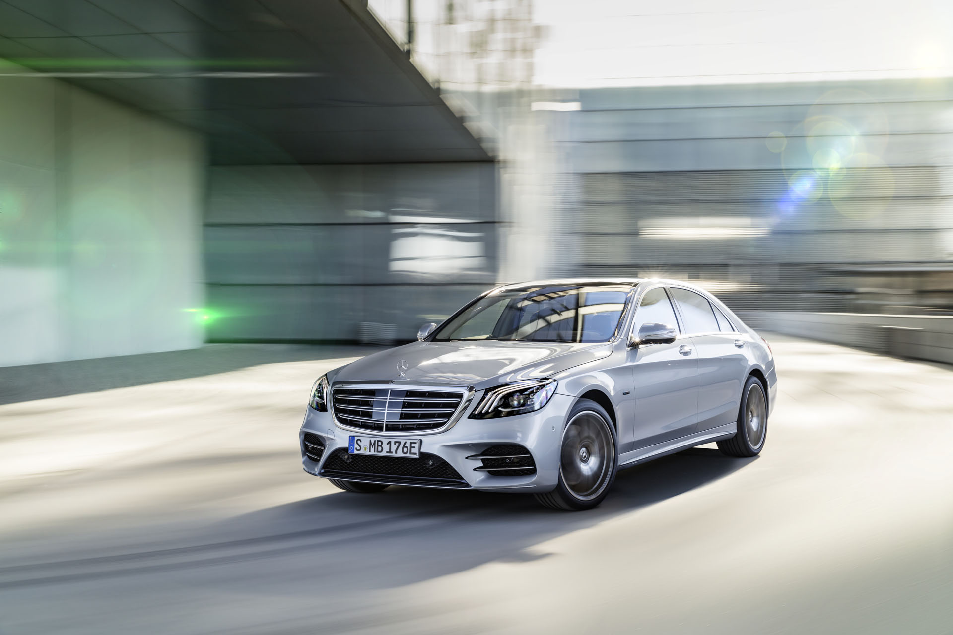 EQ Power: Neuer Plug-in-Hybrid Mercedes-Benz S 560 e: Mehr Leistung, mehr Reichweite Mercedes S560e PHEV Launches With 476 HP, 31 Miles Of Electric Range
