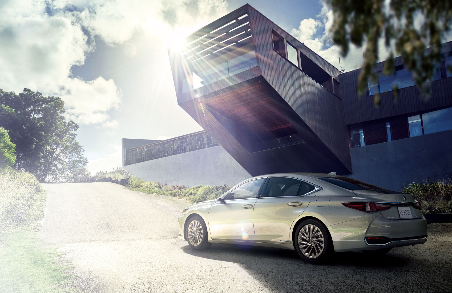 2019-lexus-es-jdm-13 2019 Lexus ES Launches In Japan Complete With Digital Mirrors