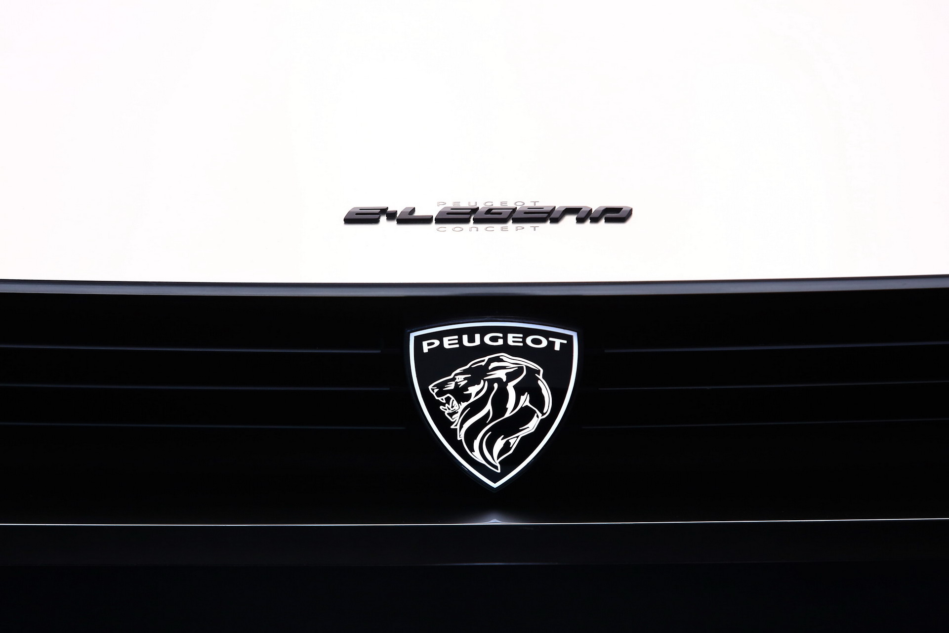 Peugeot 2 2018 Paris Auto Show Gallery: Peugeot