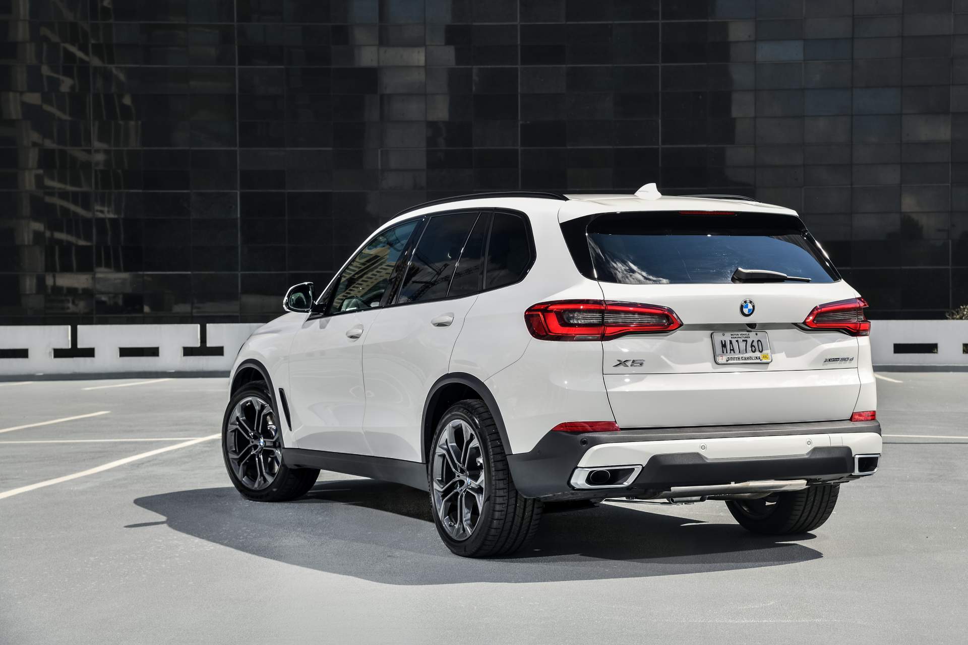 2019 BMW X5 10 Your 2019 BMW X5 Photo Gallery Is Here And It’s Huge