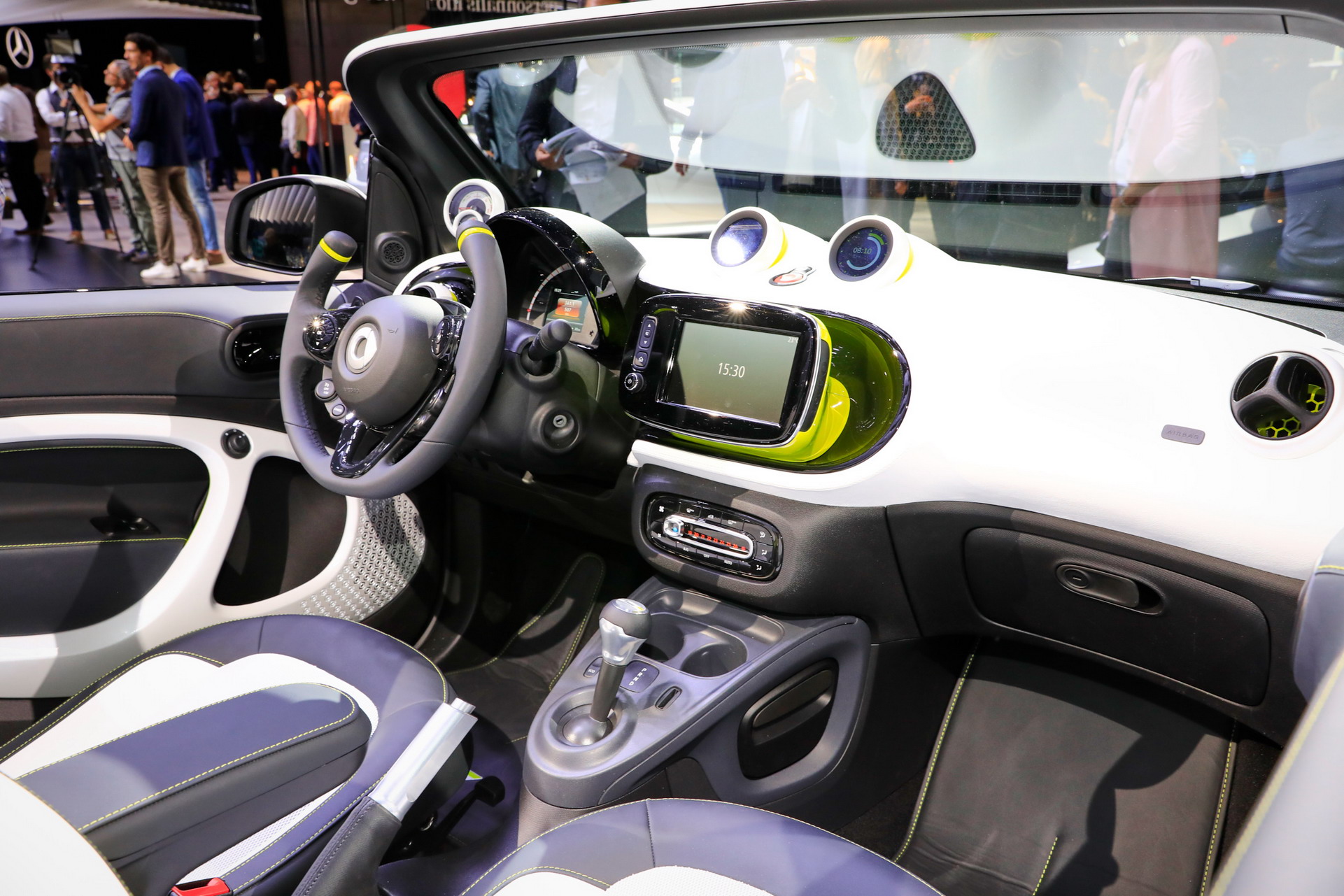 Smart 26 2018 Paris Auto Show Gallery: Smart