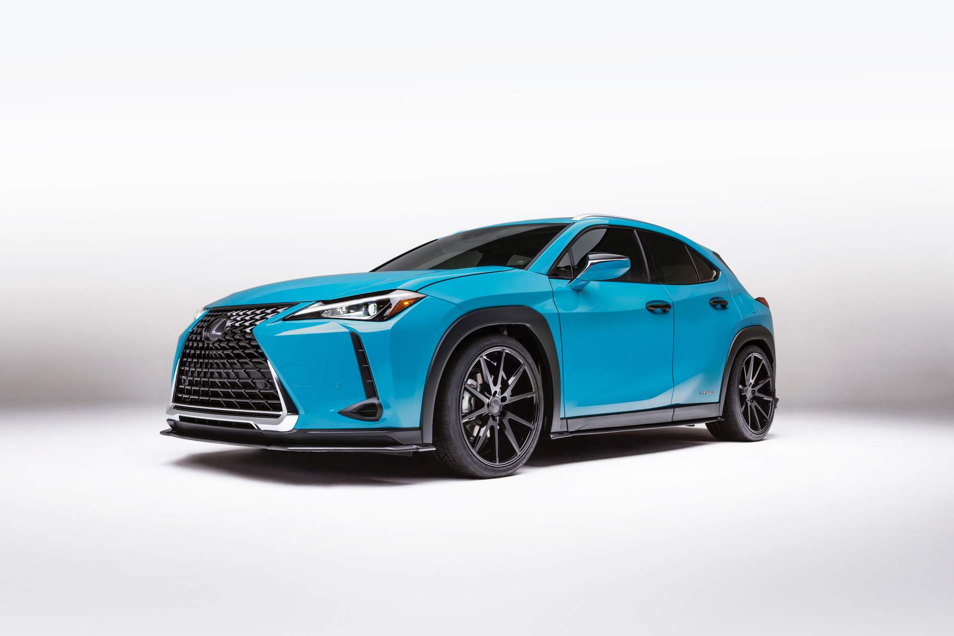 2019 Lexus UX 250h Custom Concept 4 2019 Lexus ES Custom Concept Has A Wine Cellar In Its Trunk